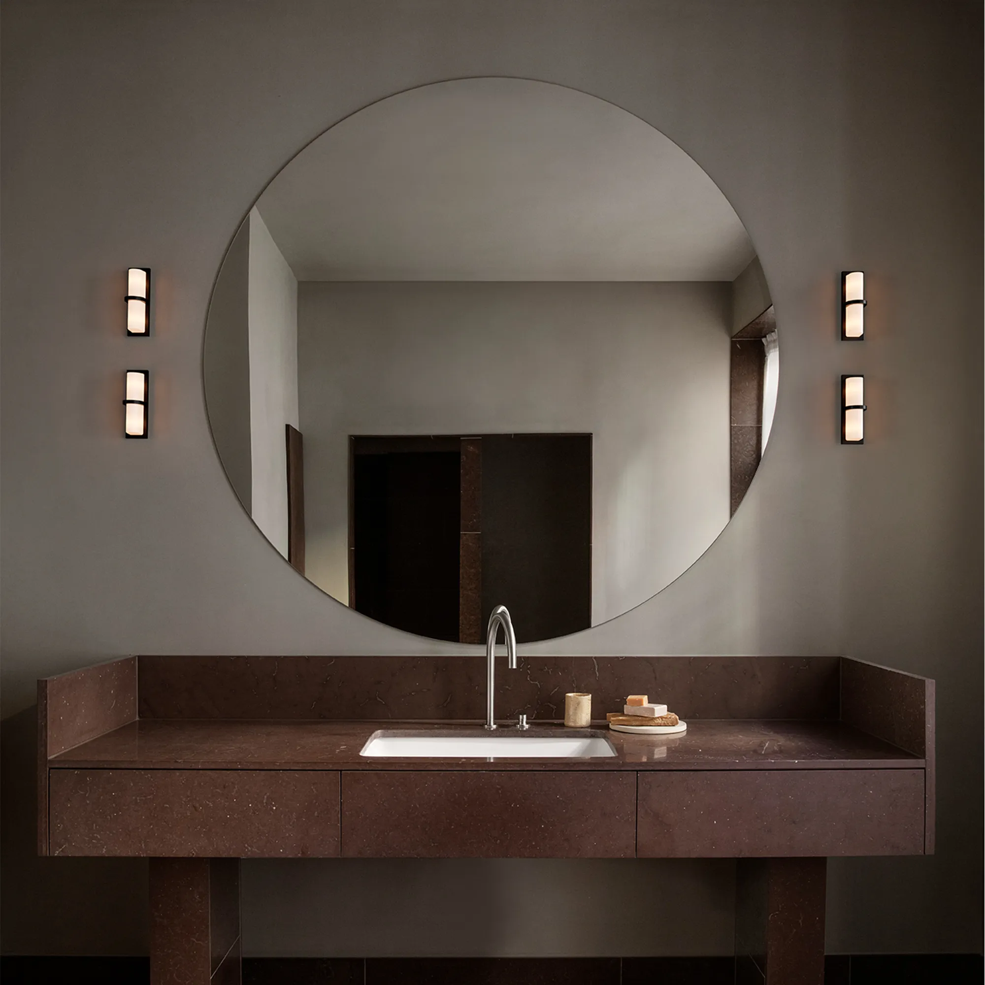 Ublo Wall White Diffuser Lamp - 4
