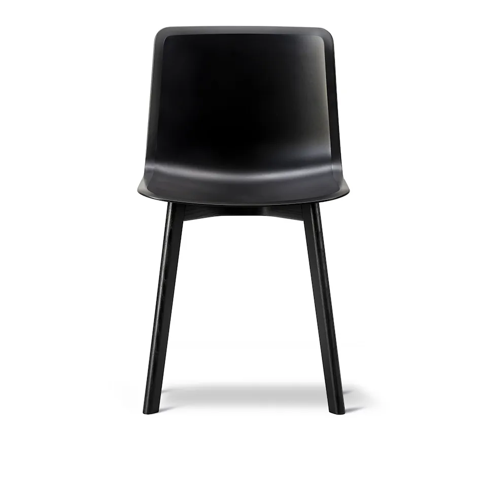 Pato Chair Black Lacquered Oak