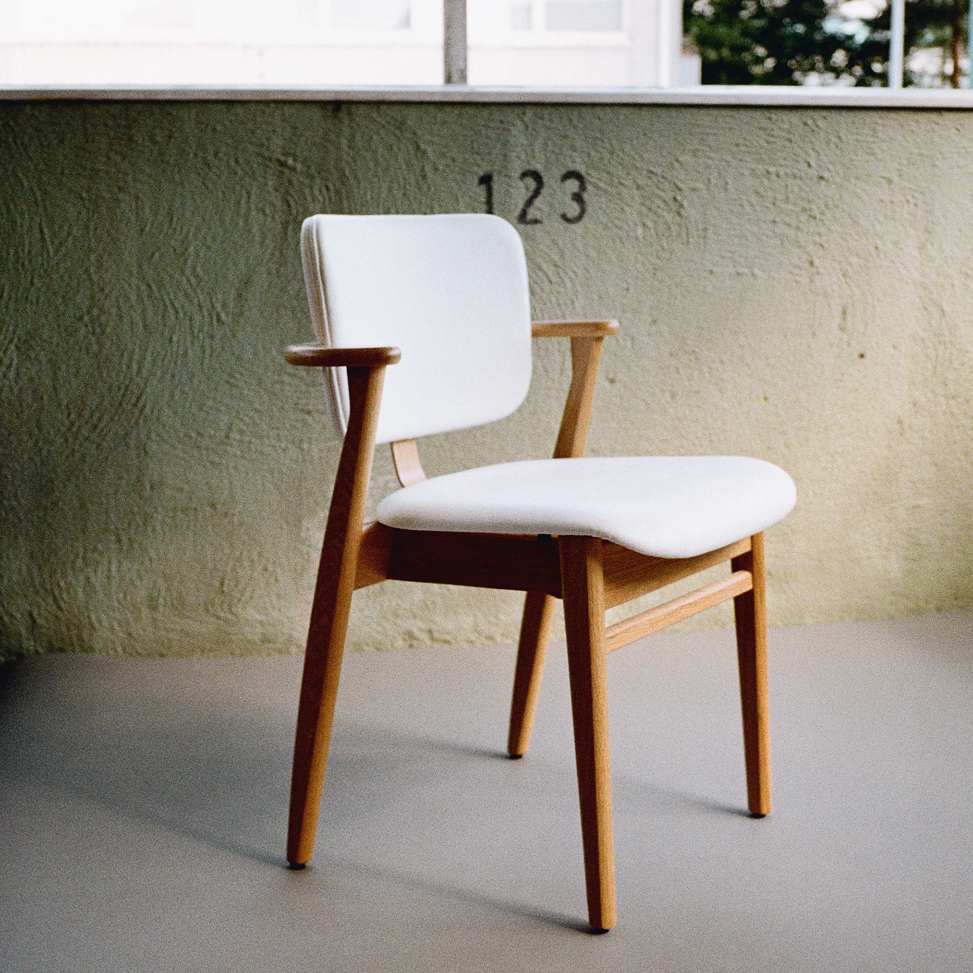 Domus Chair Upholstred - Artek - NO GA