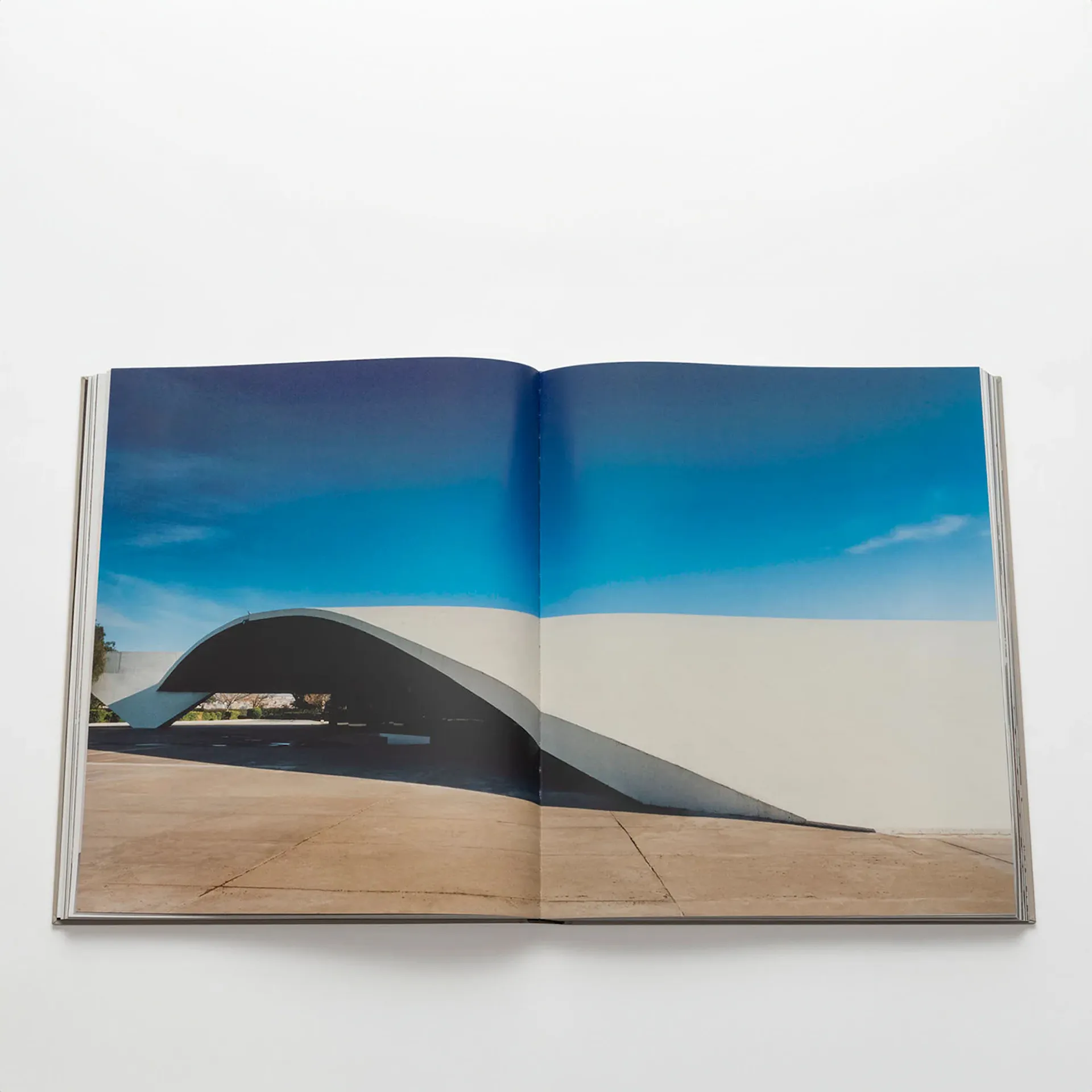 Oscar Niemeyer - Assouline - NO GA