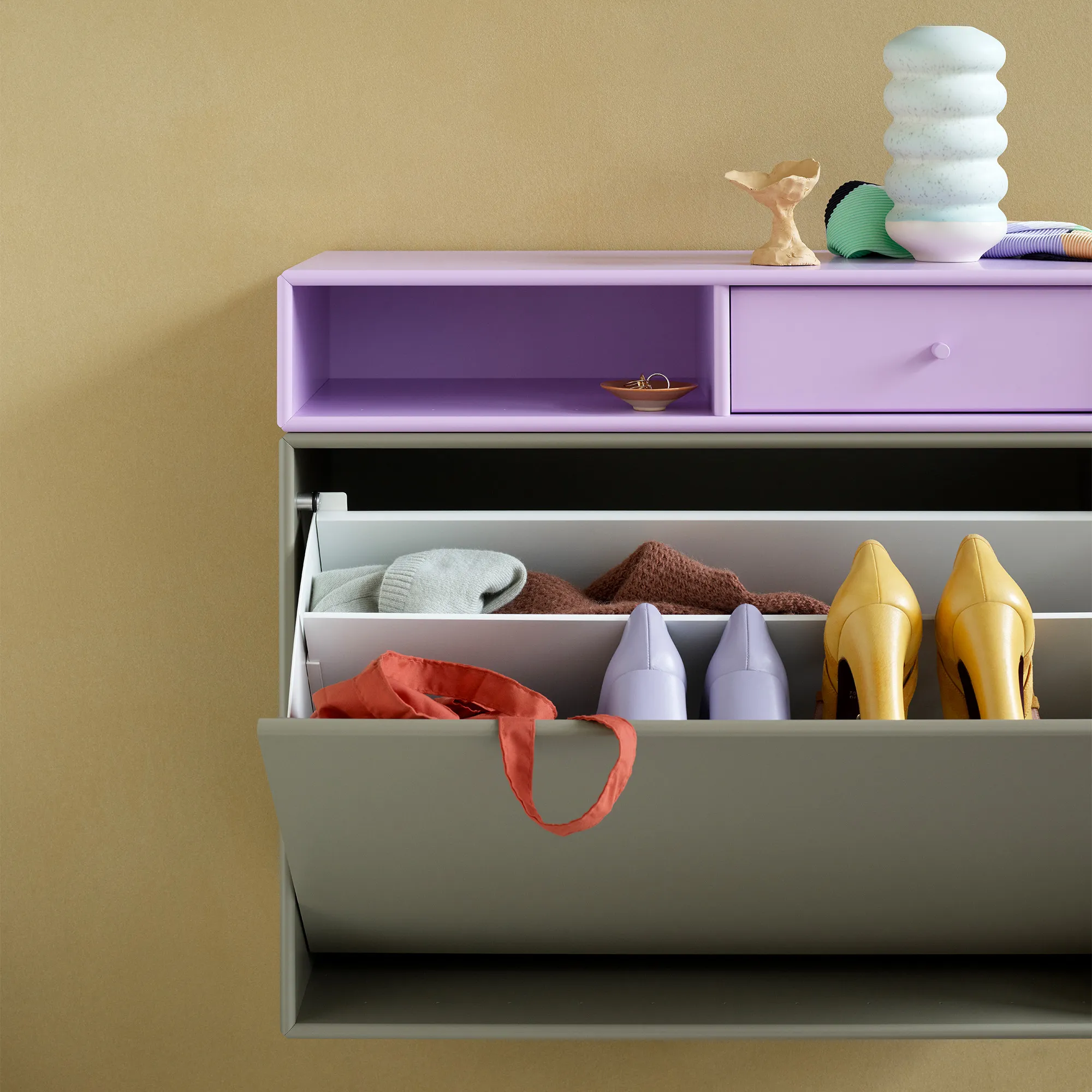 Montana Selection Hide Shoe Cabinet - 6