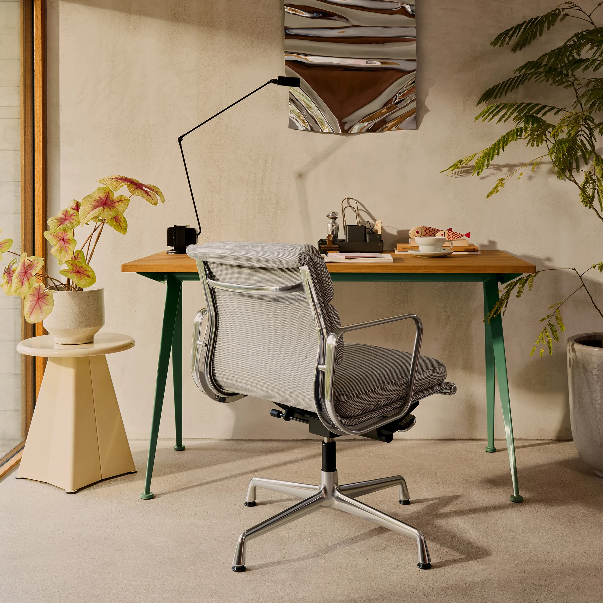 Compas Direction Desk - 10