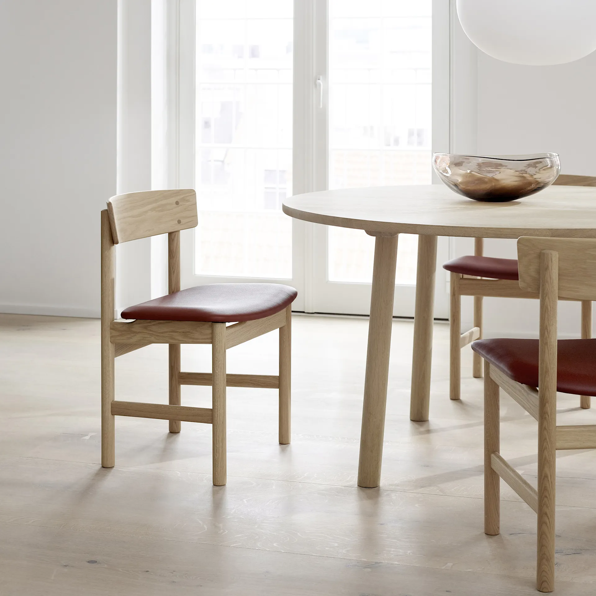 Taro Table - Fredericia Furniture - Jasper Morrison - NO GA