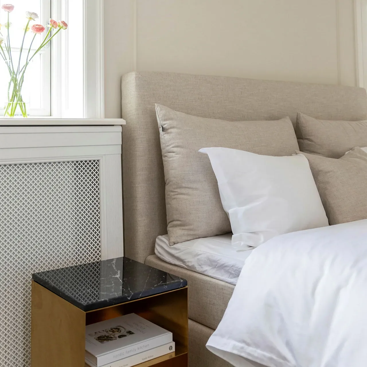 Rivö Headboard
