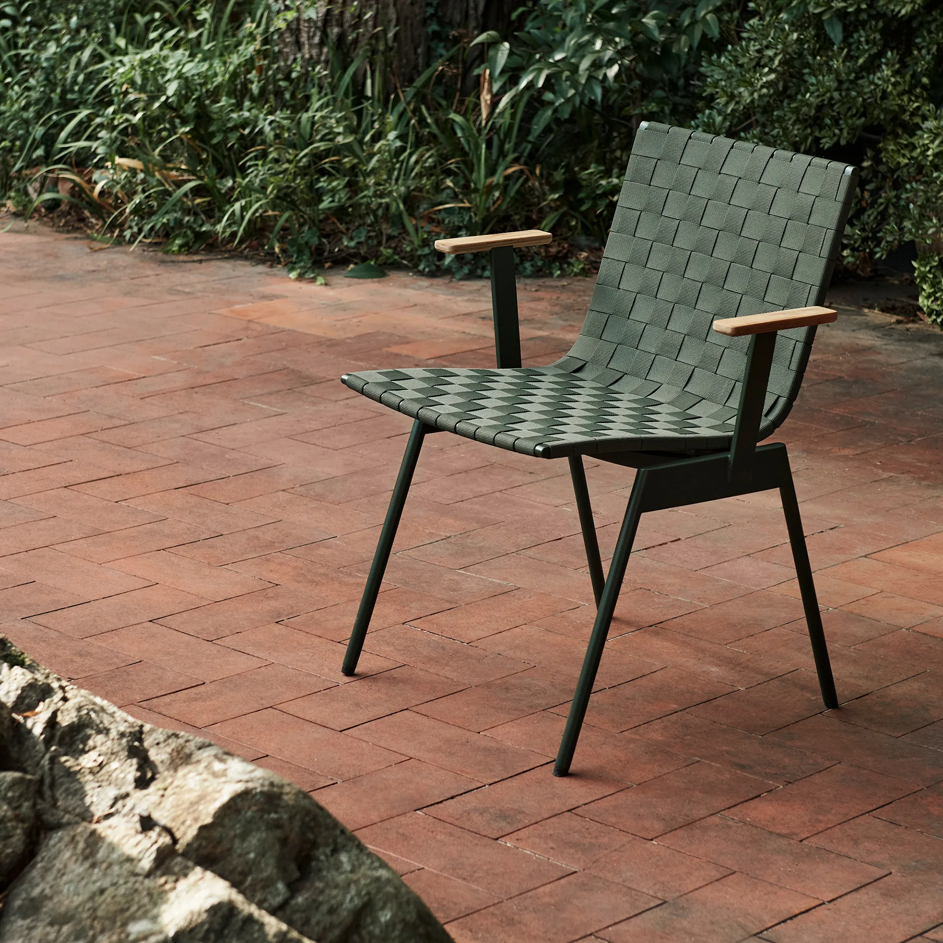 Ville Outdoor Armchair AV34 - &Tradition - NO GA