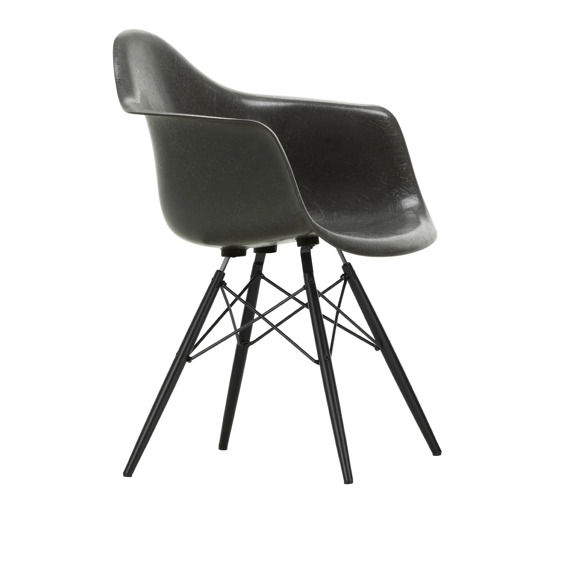 Eames Fiberglass Armchair DAW Nojatuoli Black Maple - Vitra - Charles & Ray Eames - NO GA