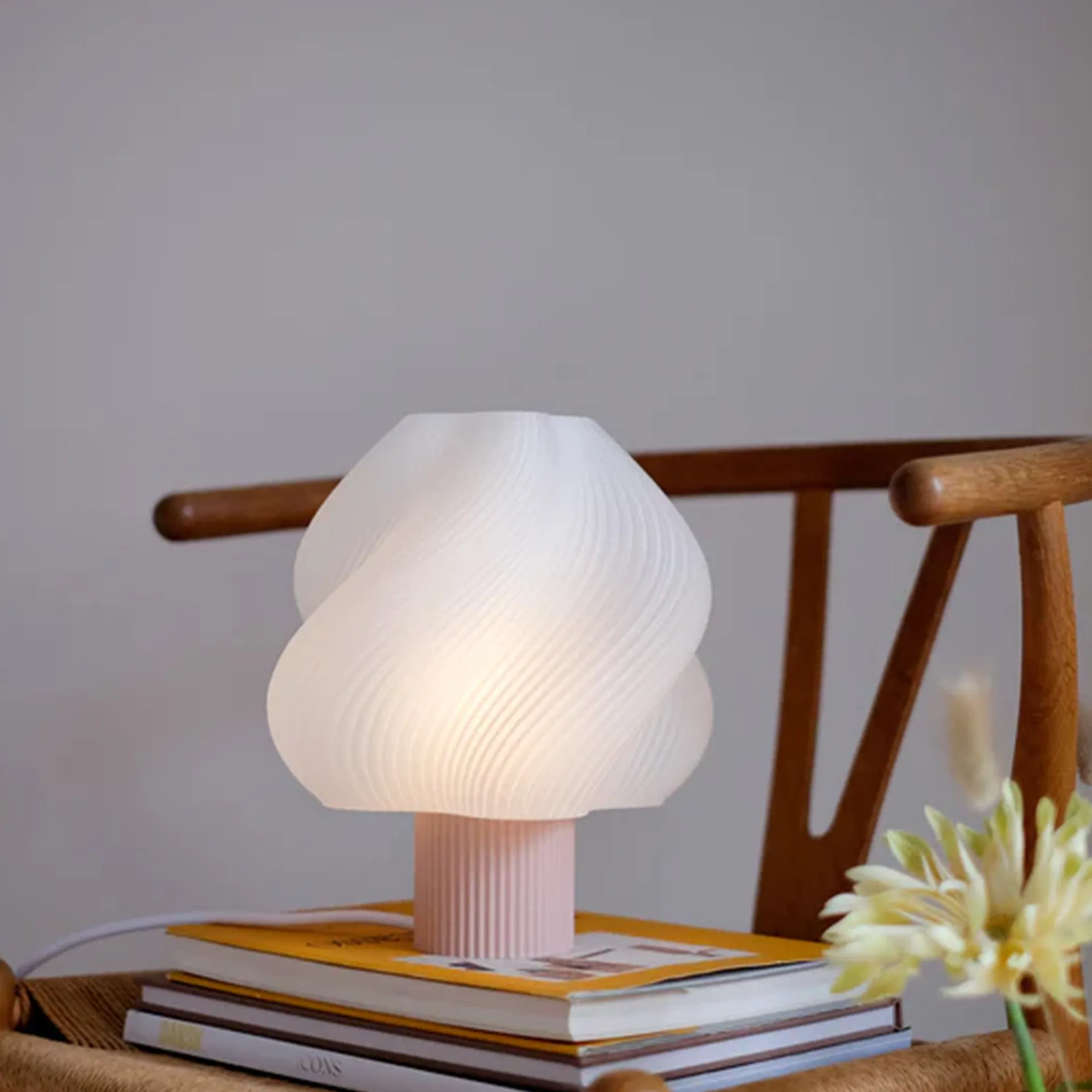 Soft Serve Table Lamp Regular - Wild Strawberry - Crème Atelier - NO GA