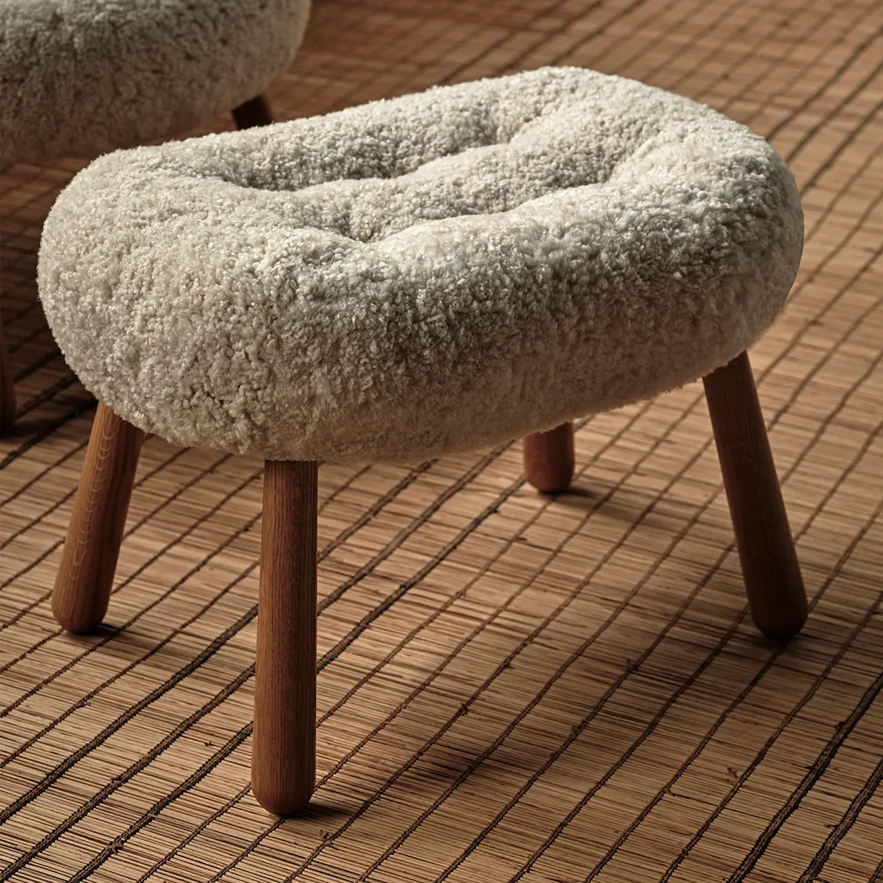 Clam Footstool