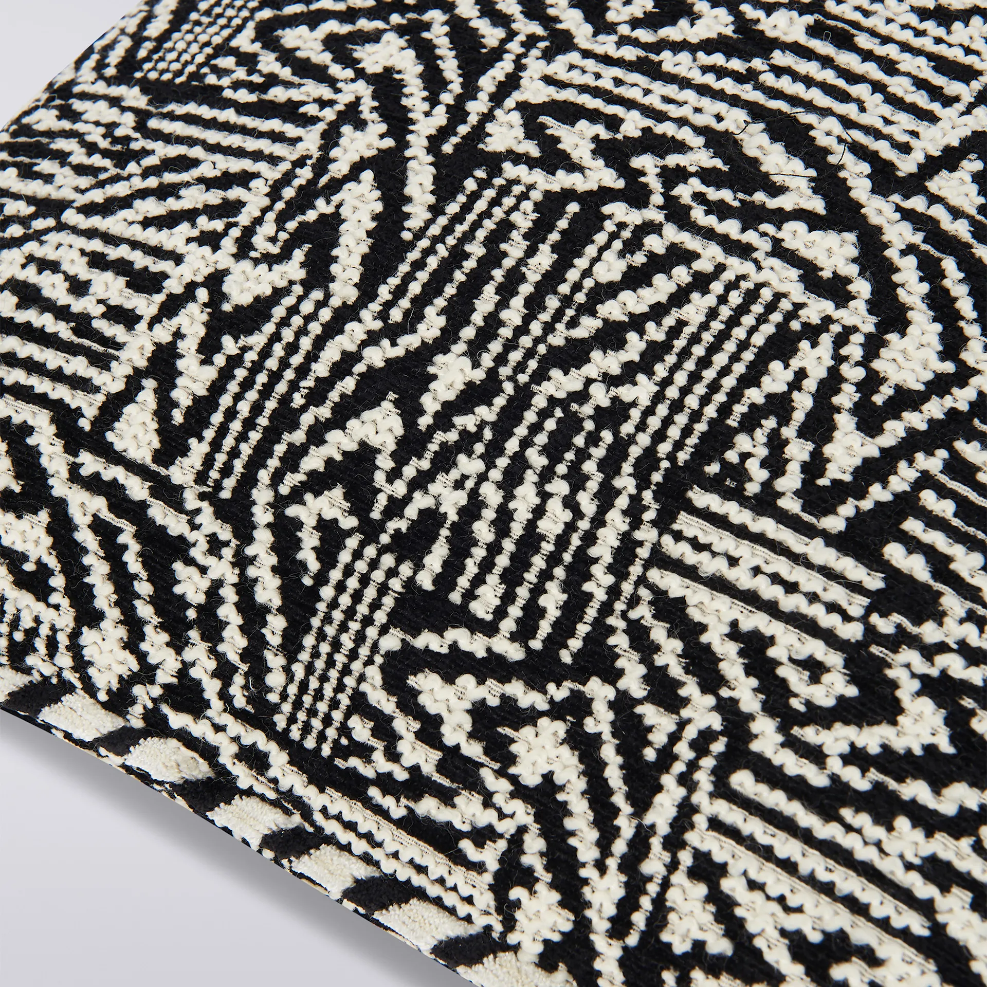 Noise 601 Cushion 40x40 - Missoni Home - NO GA