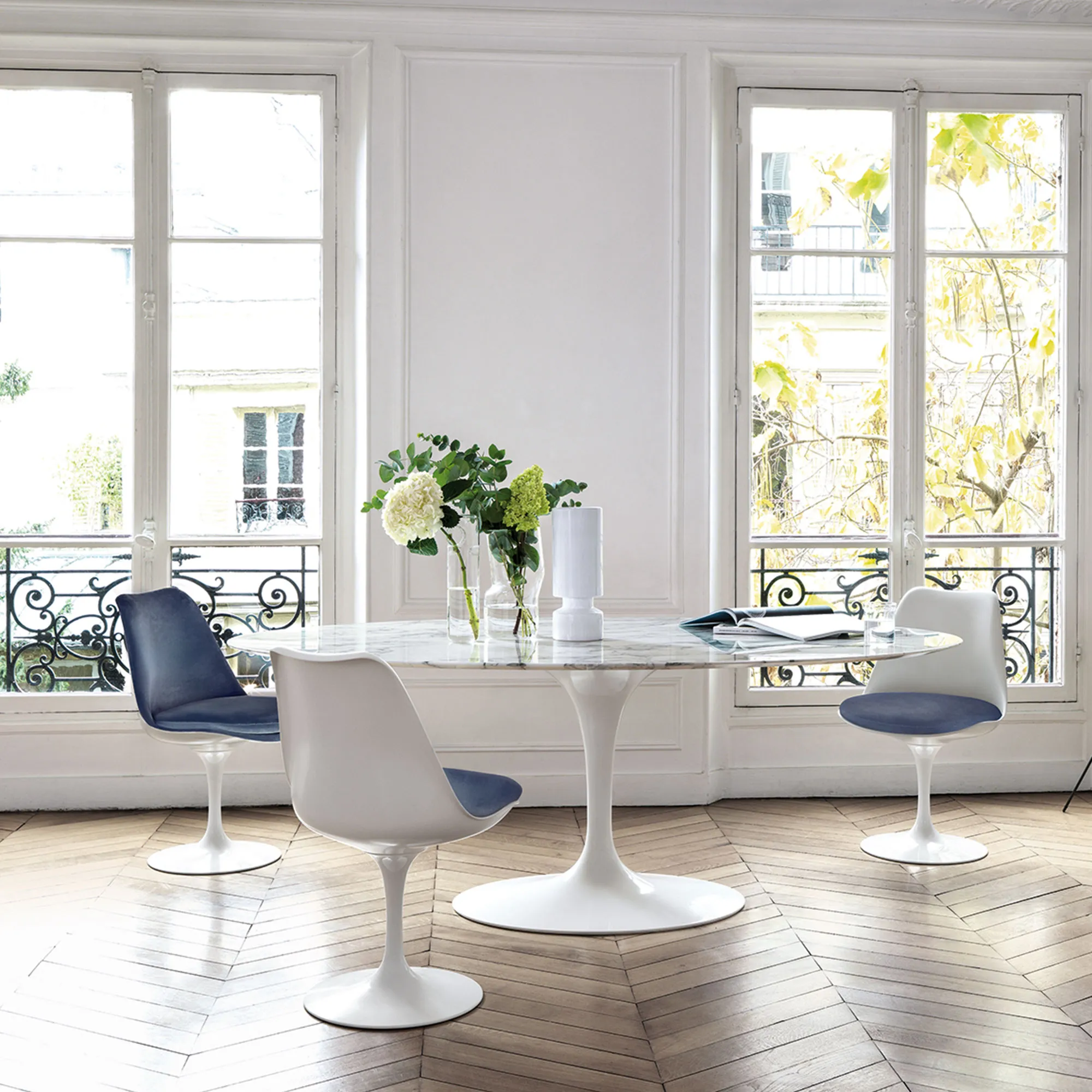 Saarinen Tulip Armchair White