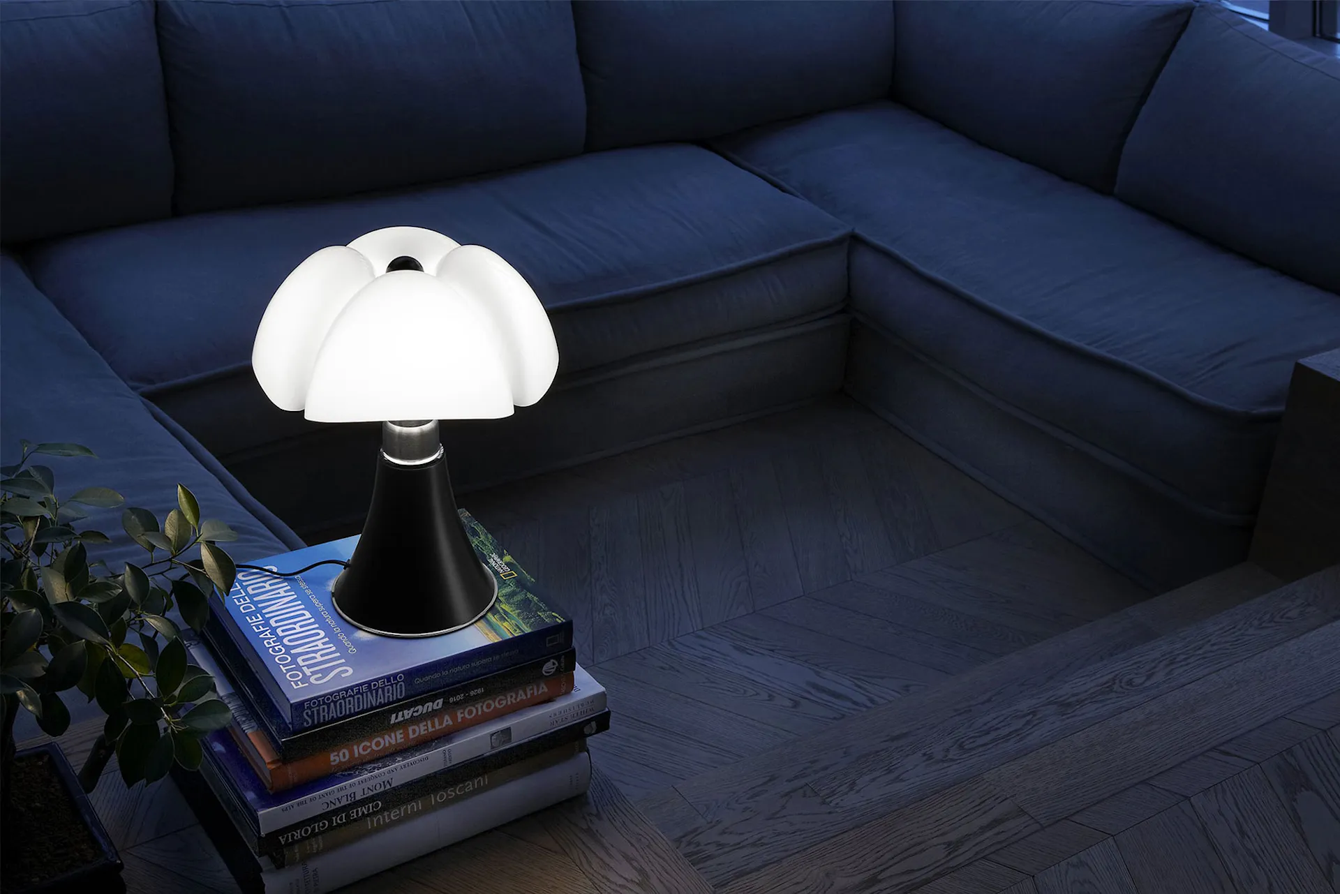 Minipipistrello Table Lamp - Dæmpbar - Martinelli Luce - Gae Aulenti - NO GA