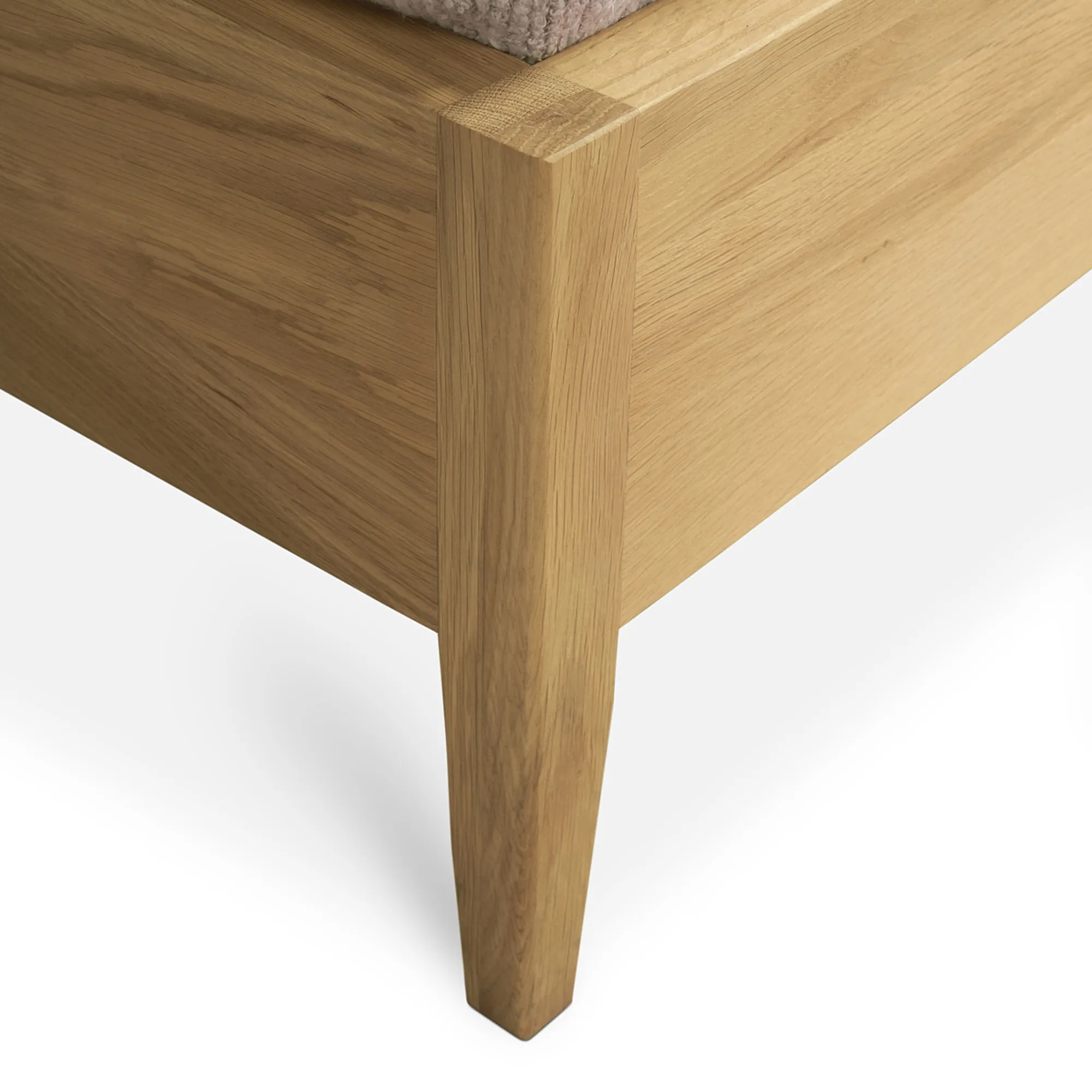 Spindle Bed Black Oak