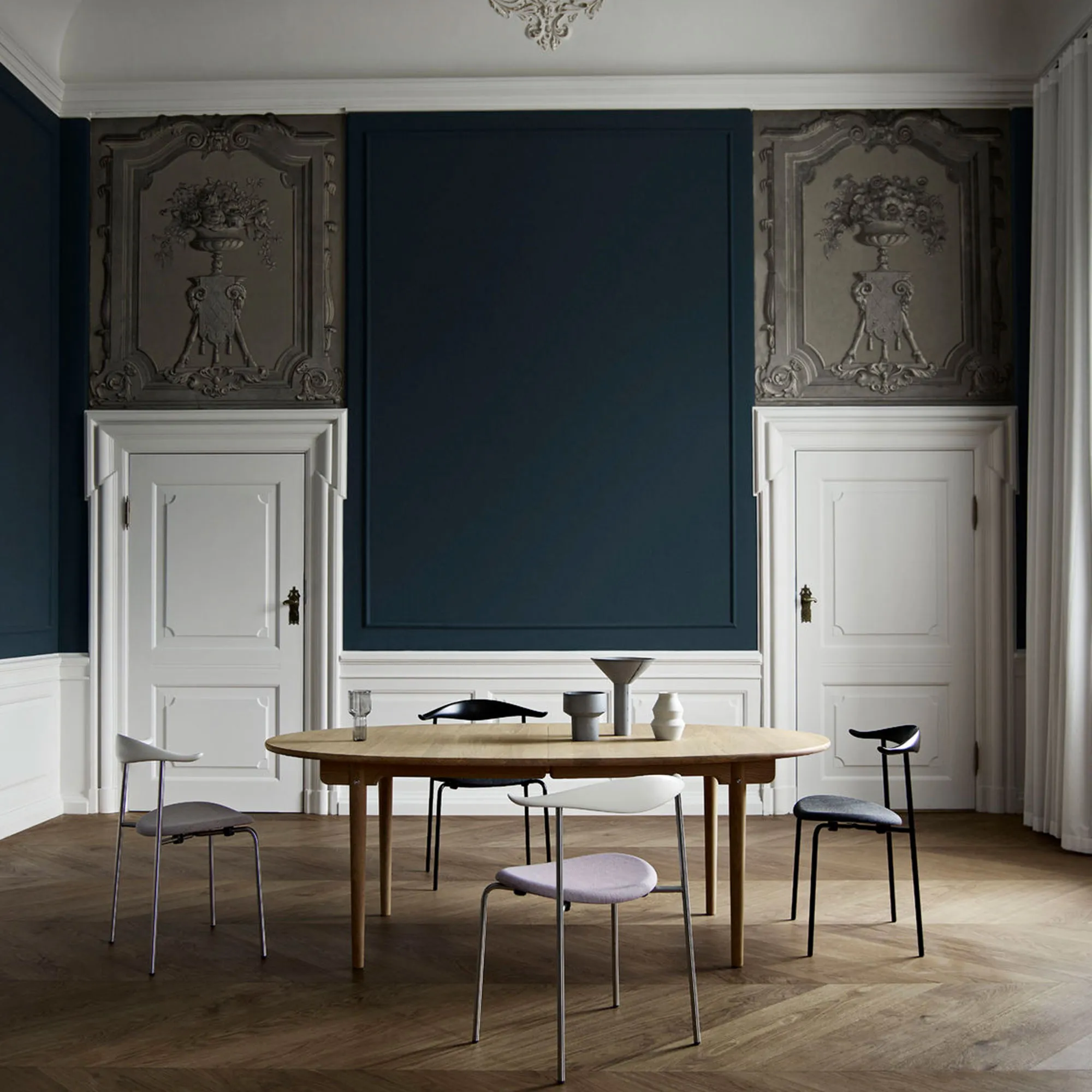 CH338 Dining Table - 7