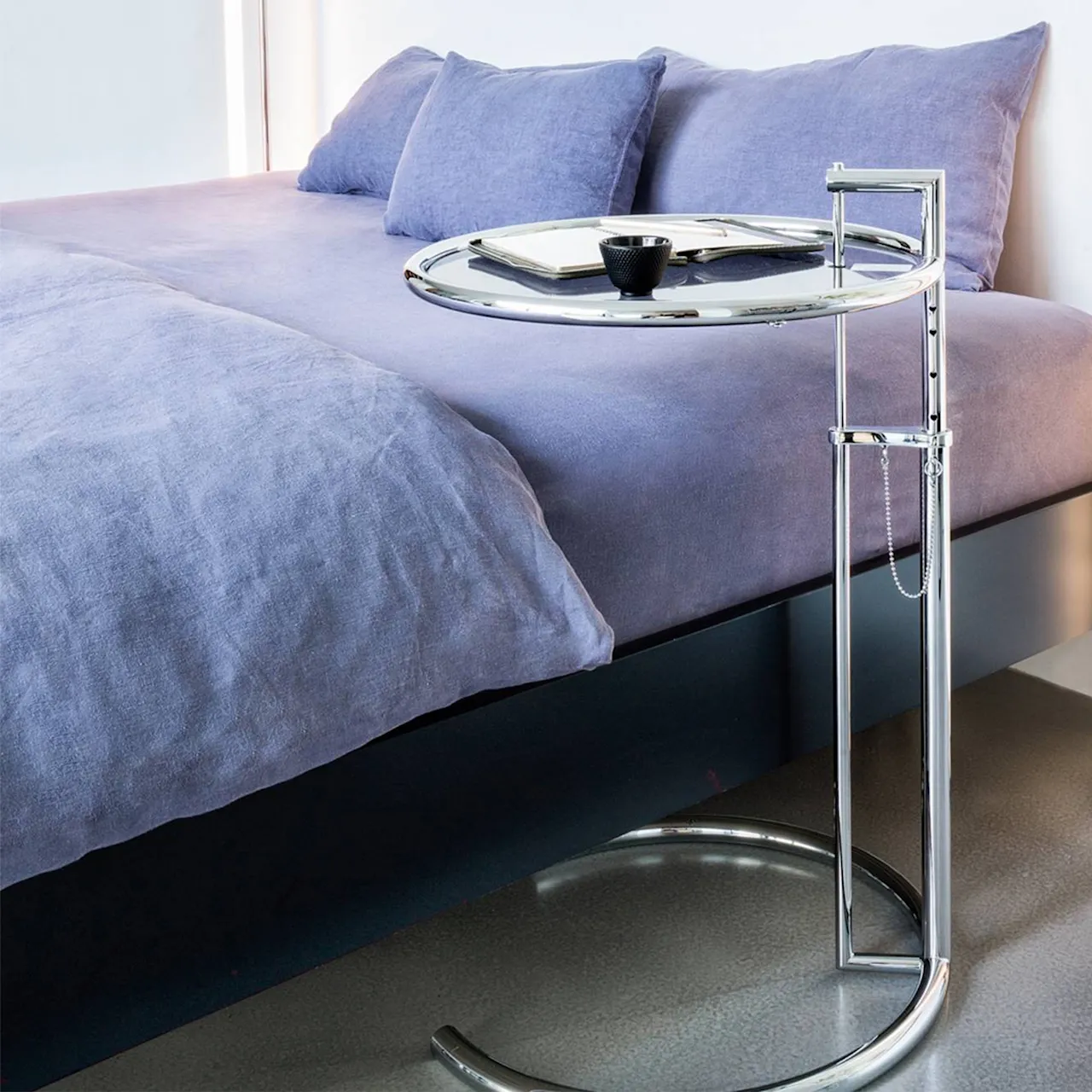 Adjustable Table E 1027 - Chromed steel/Gray Glass top