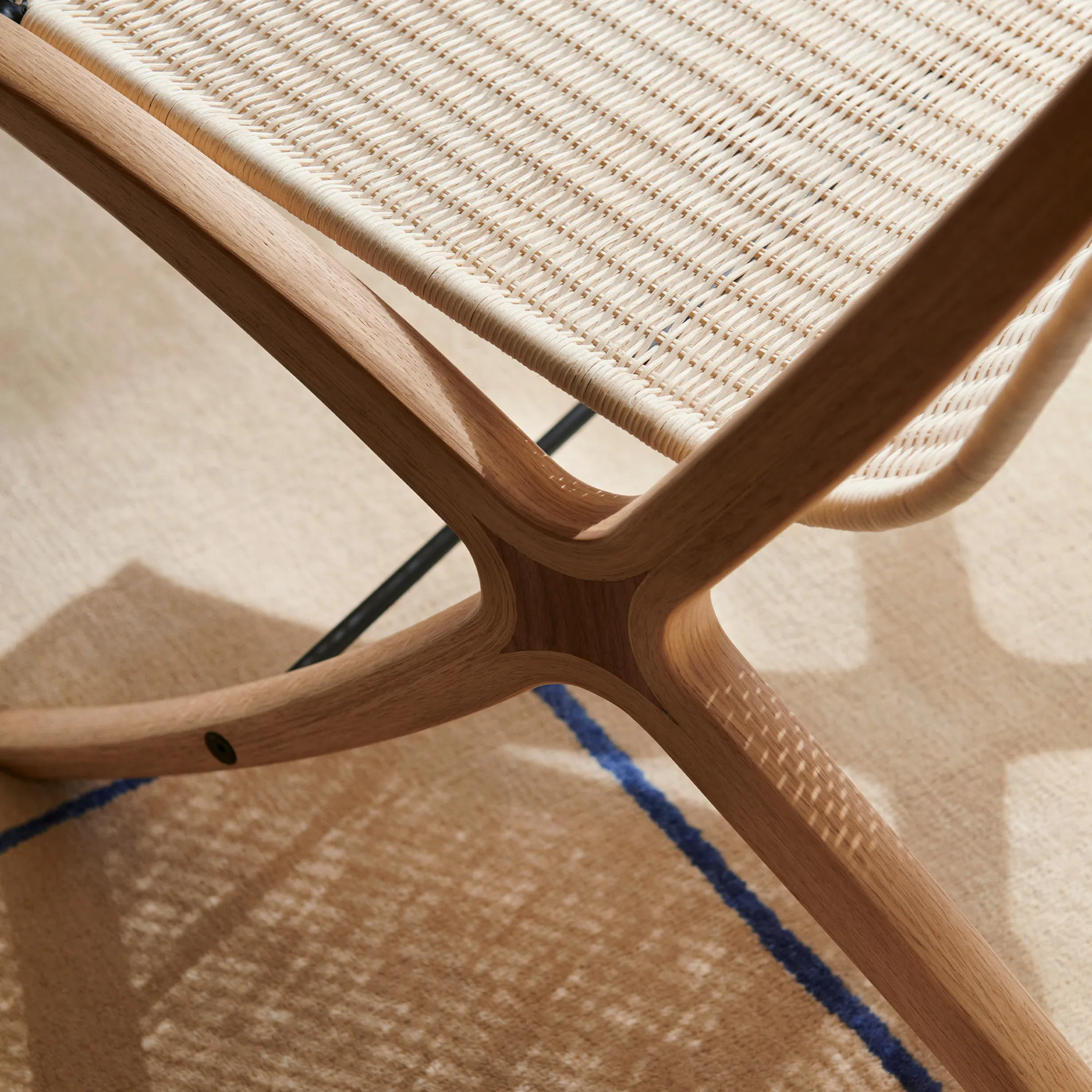X Lounge Chair HM10 - 9