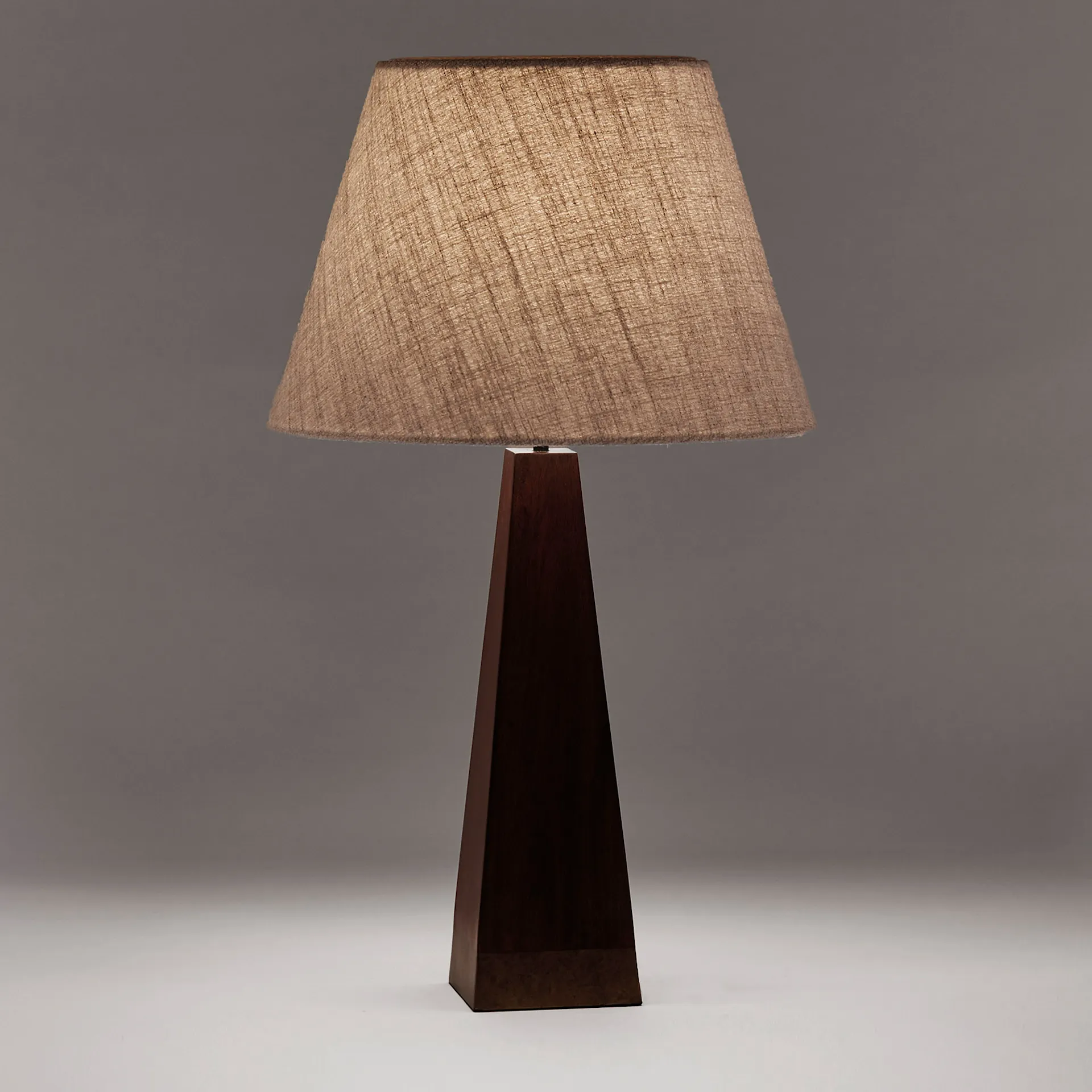 Pyramid Table Lamp - Dusty Deco - Edin & Lina Kjellvertz - NO GA