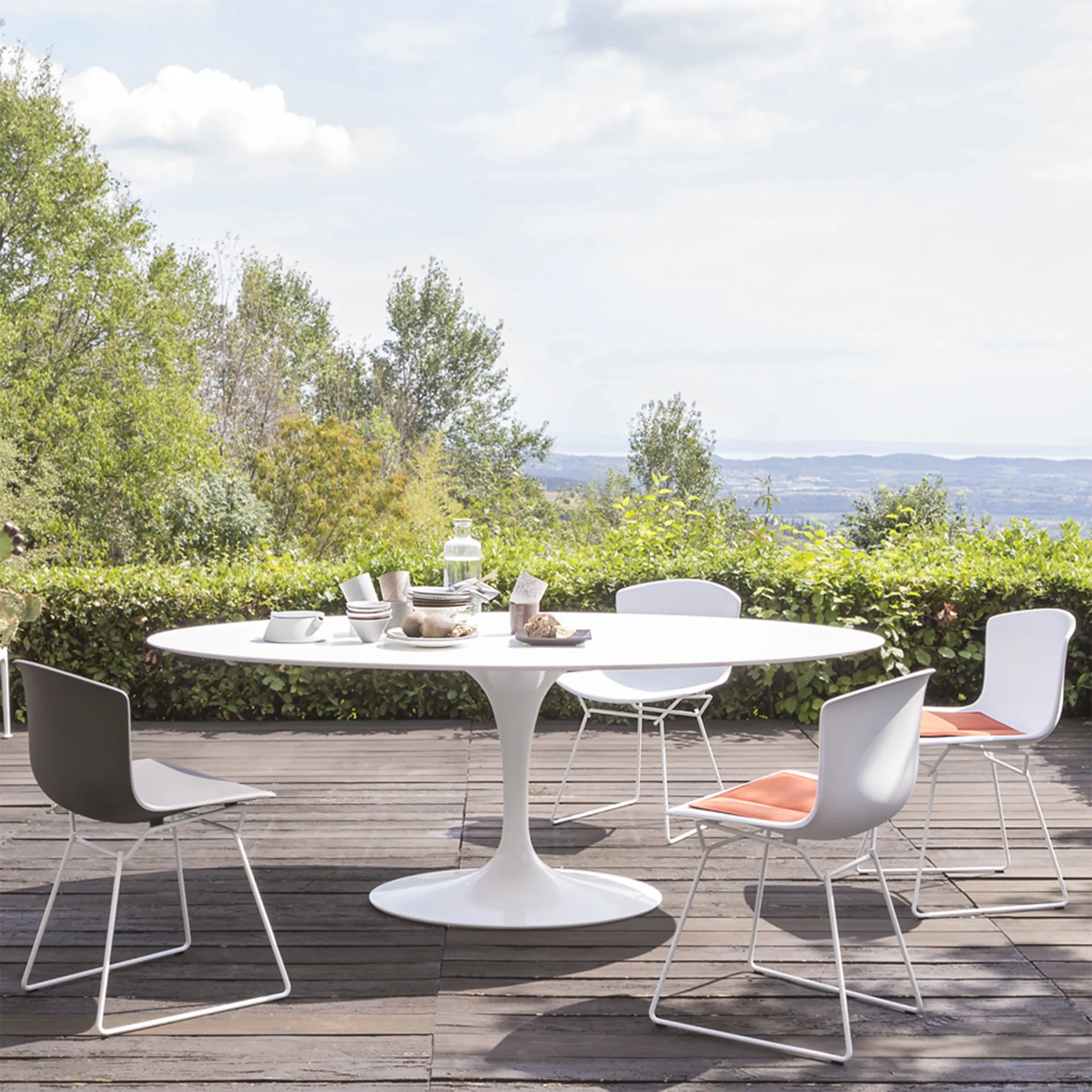 Saarinen Round Outdoor Dining Table Ø 107 cm - 4