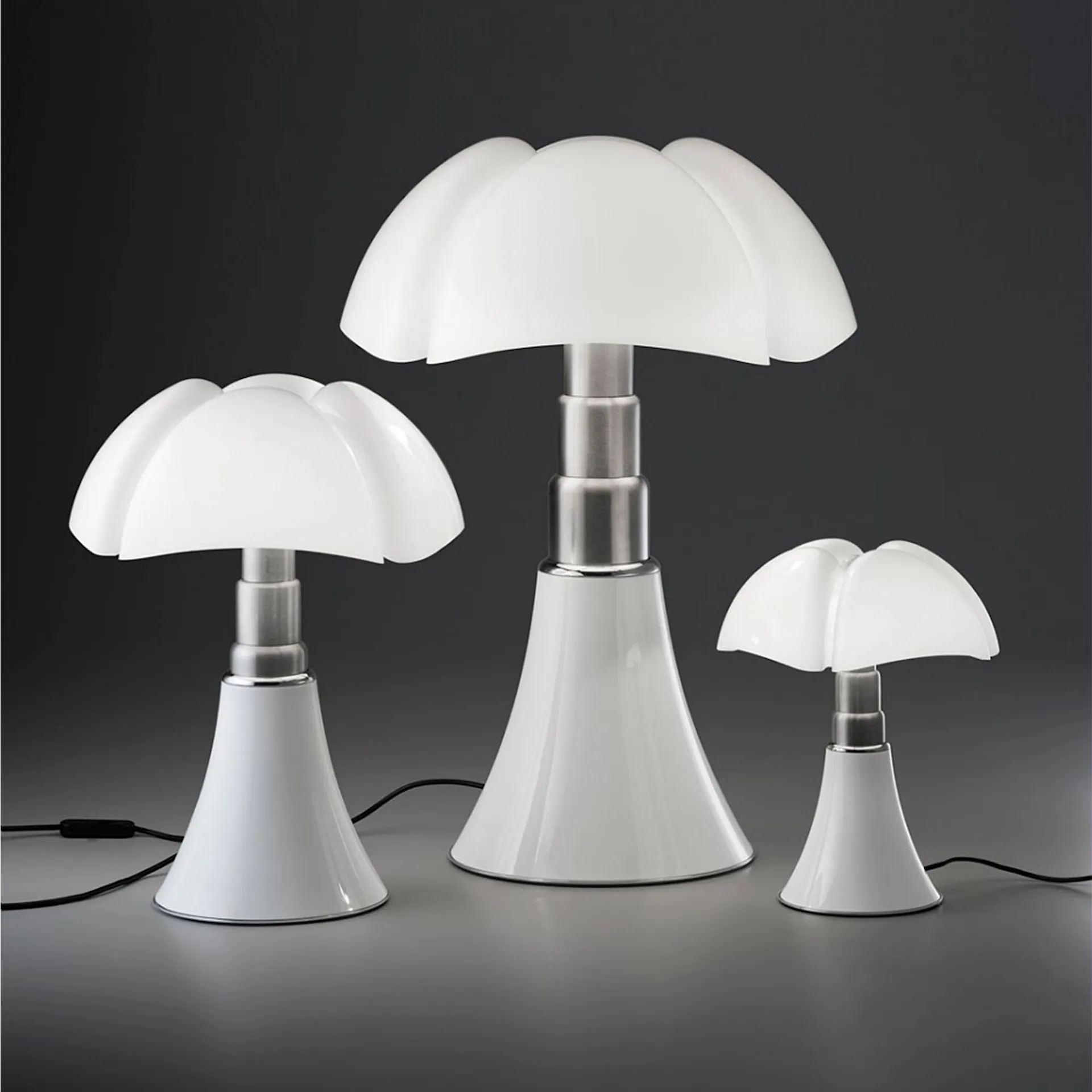 Pipistrello Table Lamp - Ikke Dimmable - Martinelli Luce - Gae Aulenti - NO GA