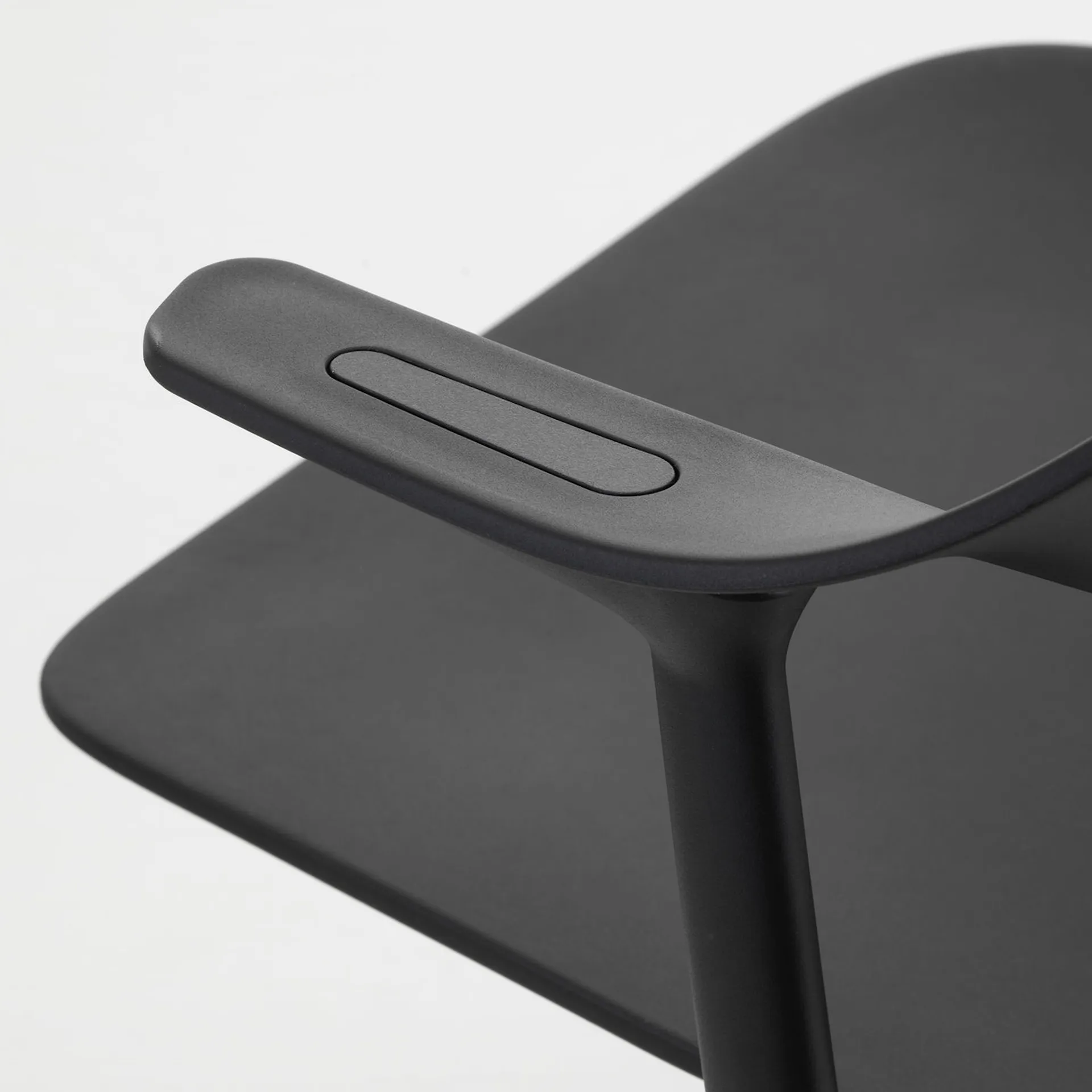 Mynt pöytätuoli basic dark - Vitra - NO GA