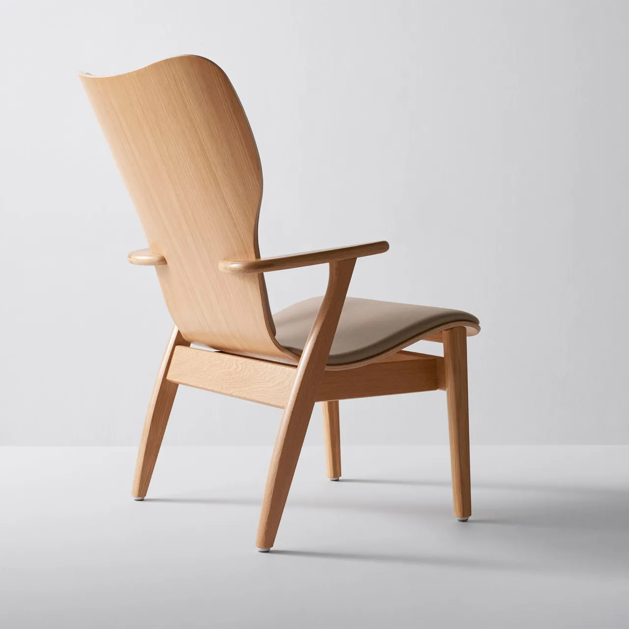 Domus Lounge Chair