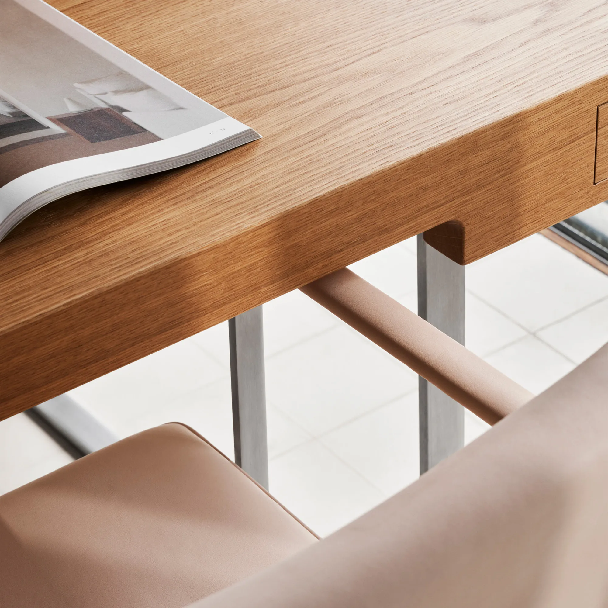CH110 Desk - 5