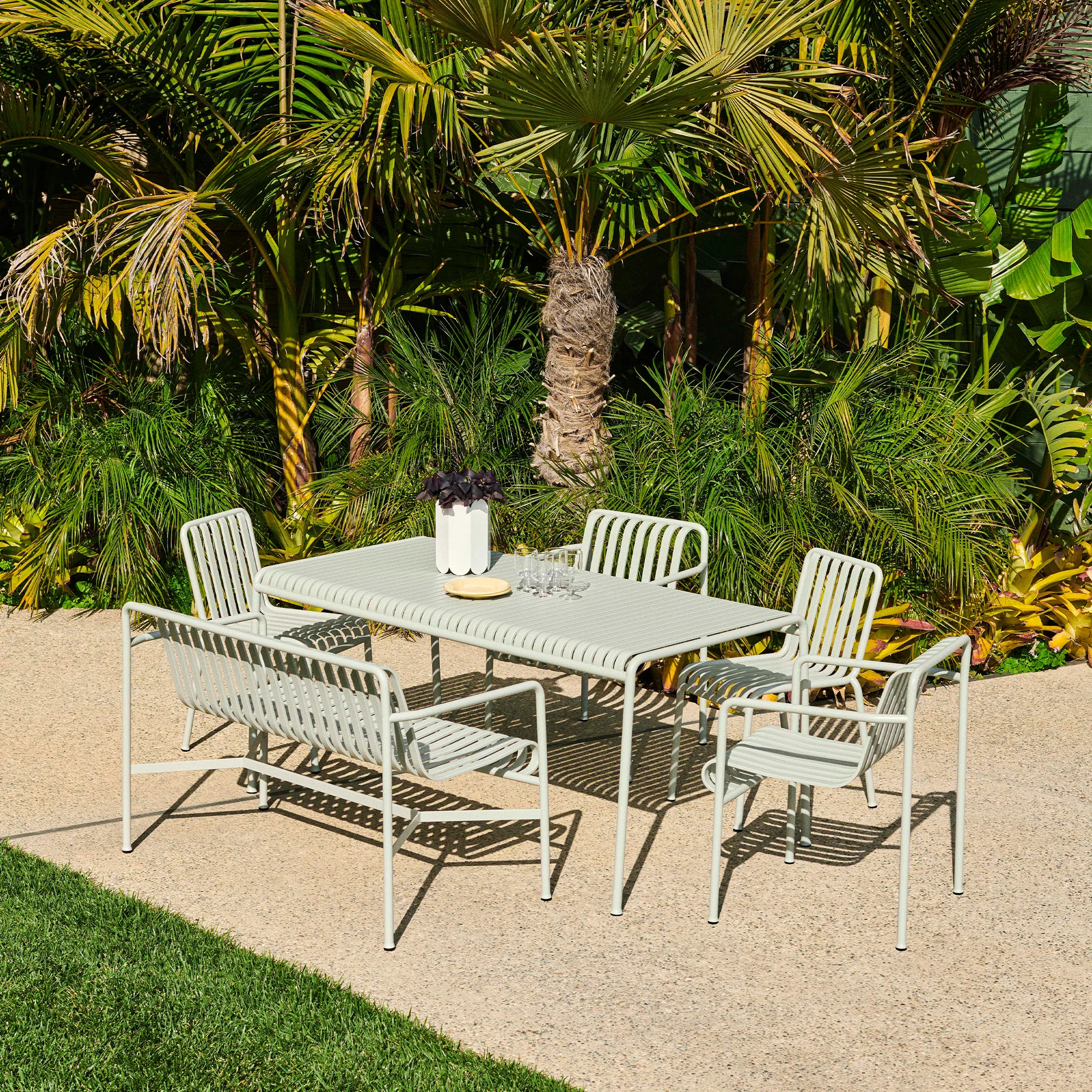 Palissade eetkamerset met tafel, tuinbank en 2 fauteuils - 9