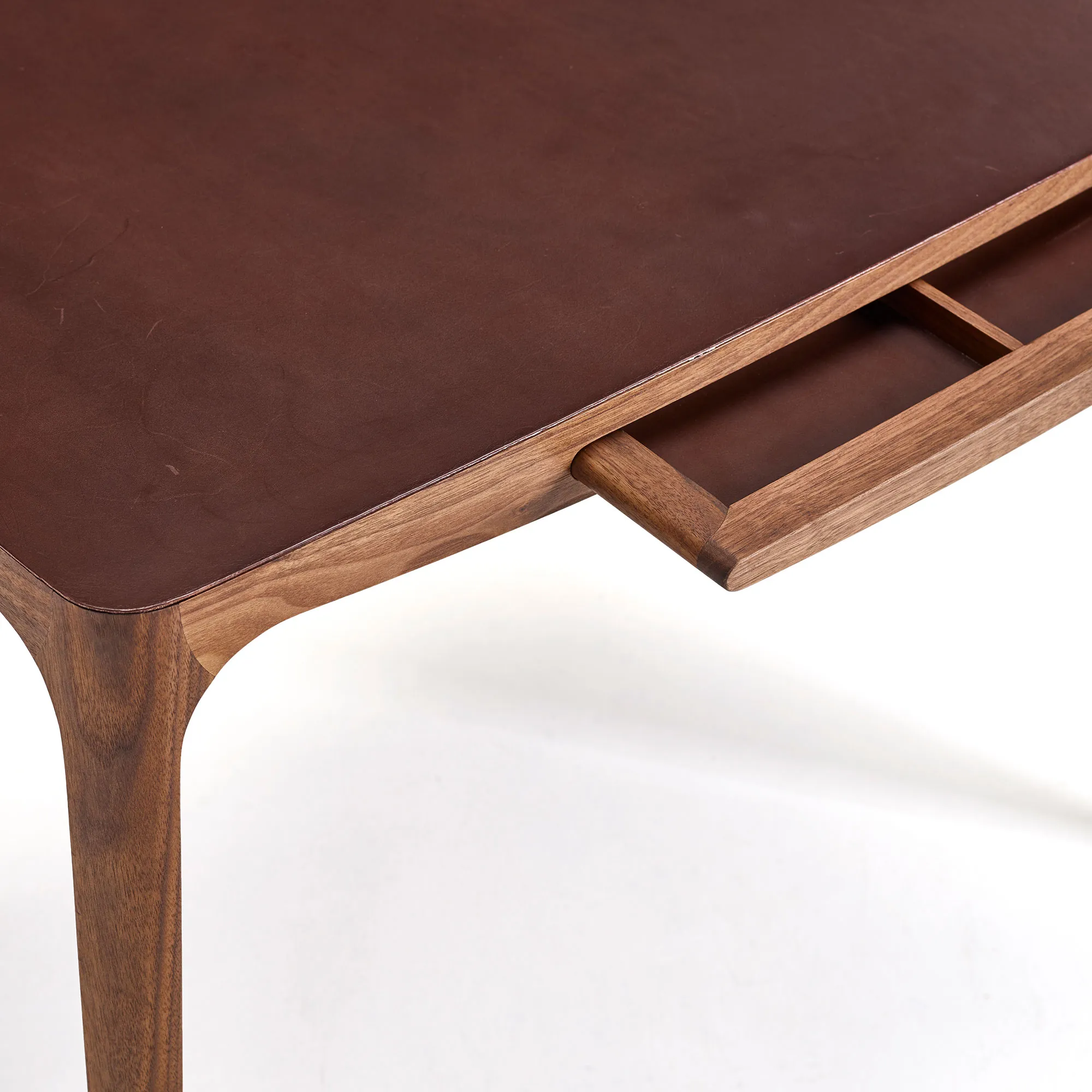AK 1310 Ro Desk - 5