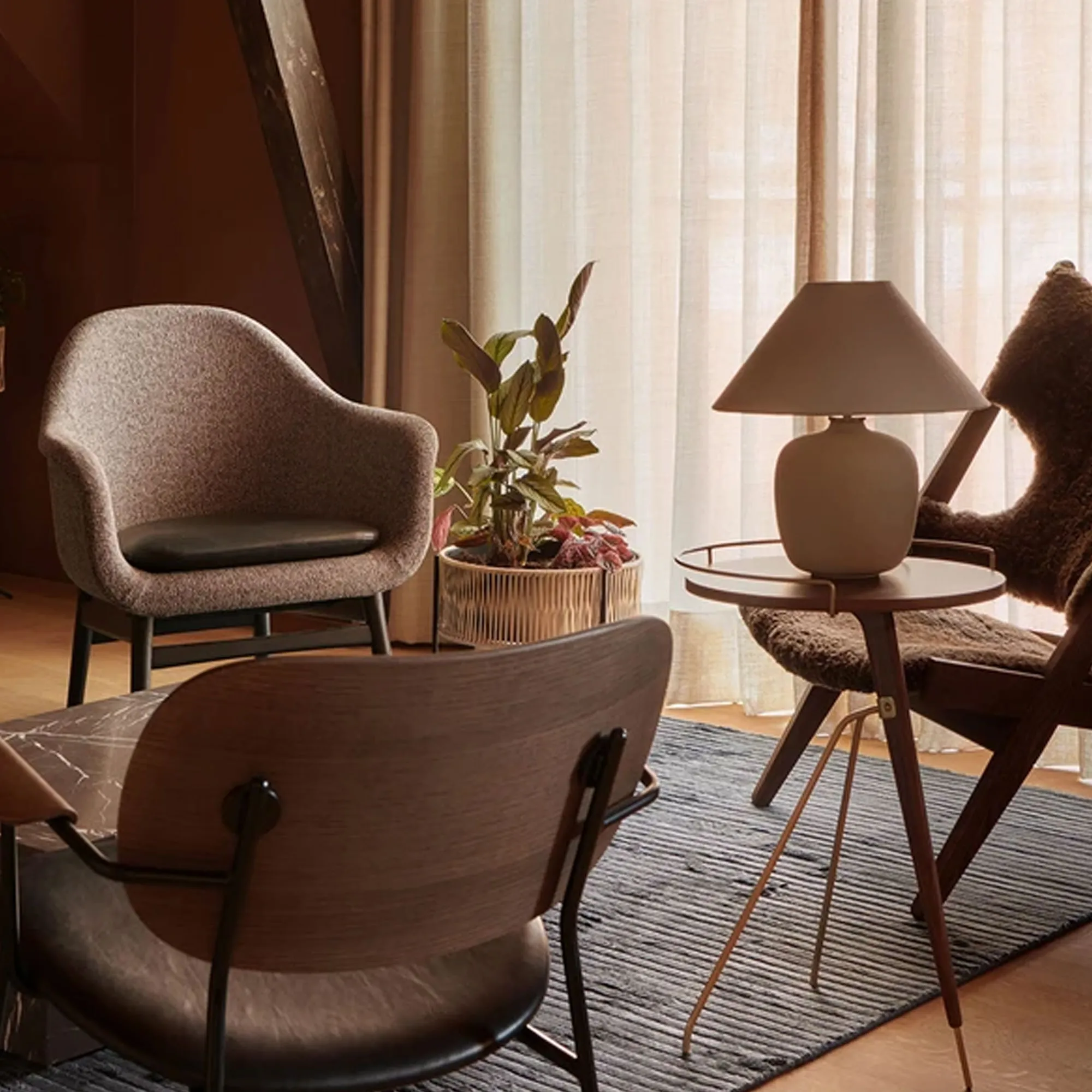 Torso Table Lamp - 10