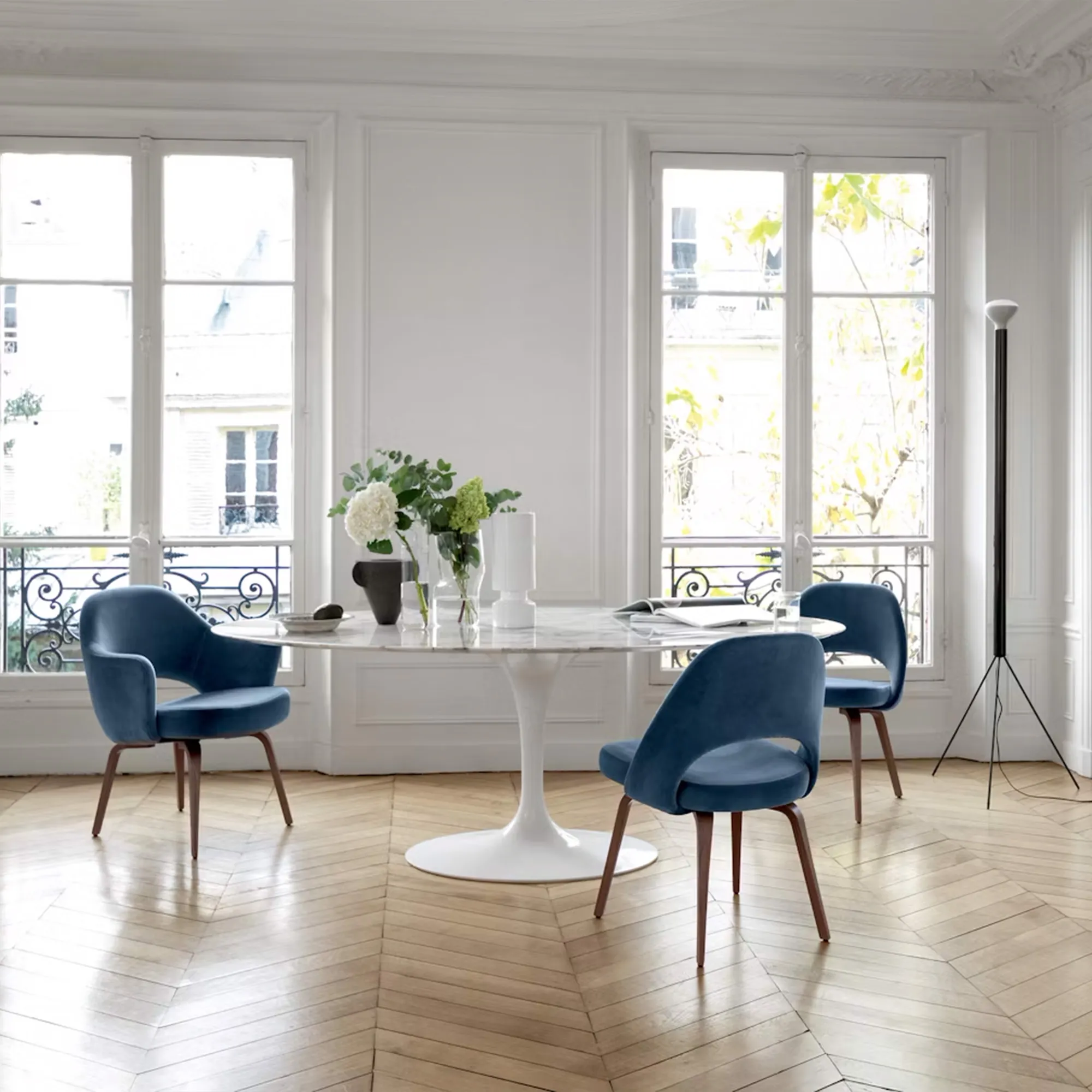 Saarinen Oval Dining Table 244 cm Black - 10