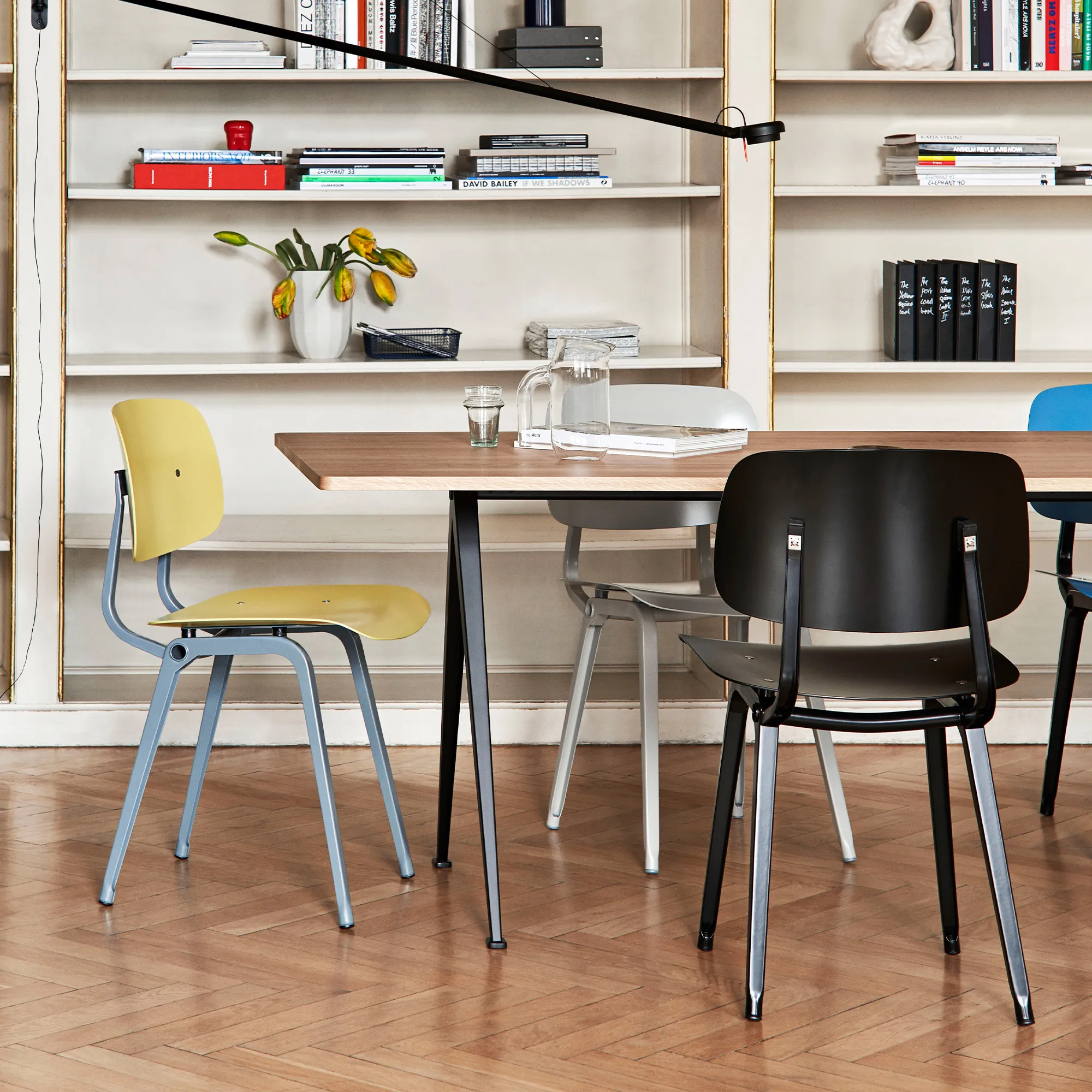 Pyramid 02 table 85x190 cm black powder coated steel - 11