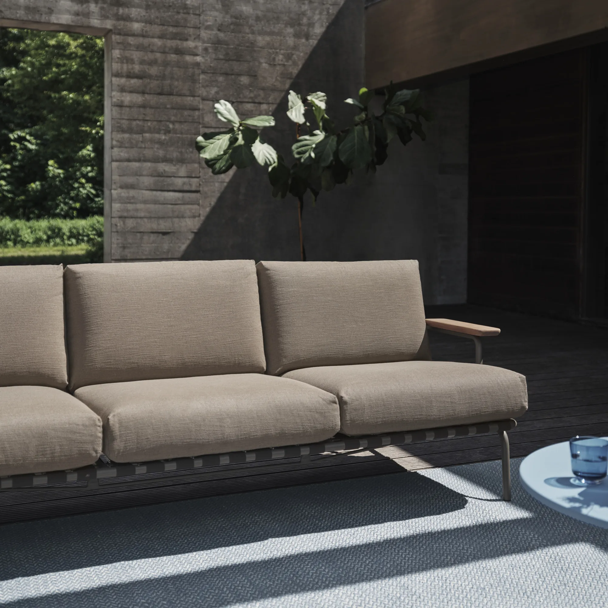 Settle sofa 3-seater