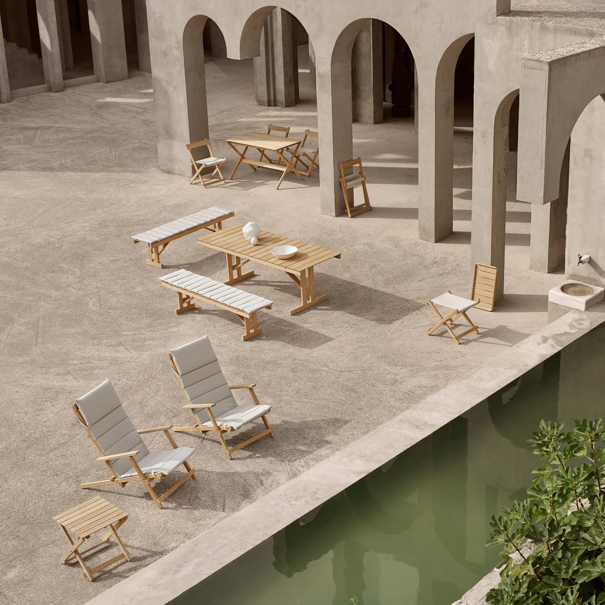 BM5568 Deck Chair & BM5768 Outdoor Footstool - 9
