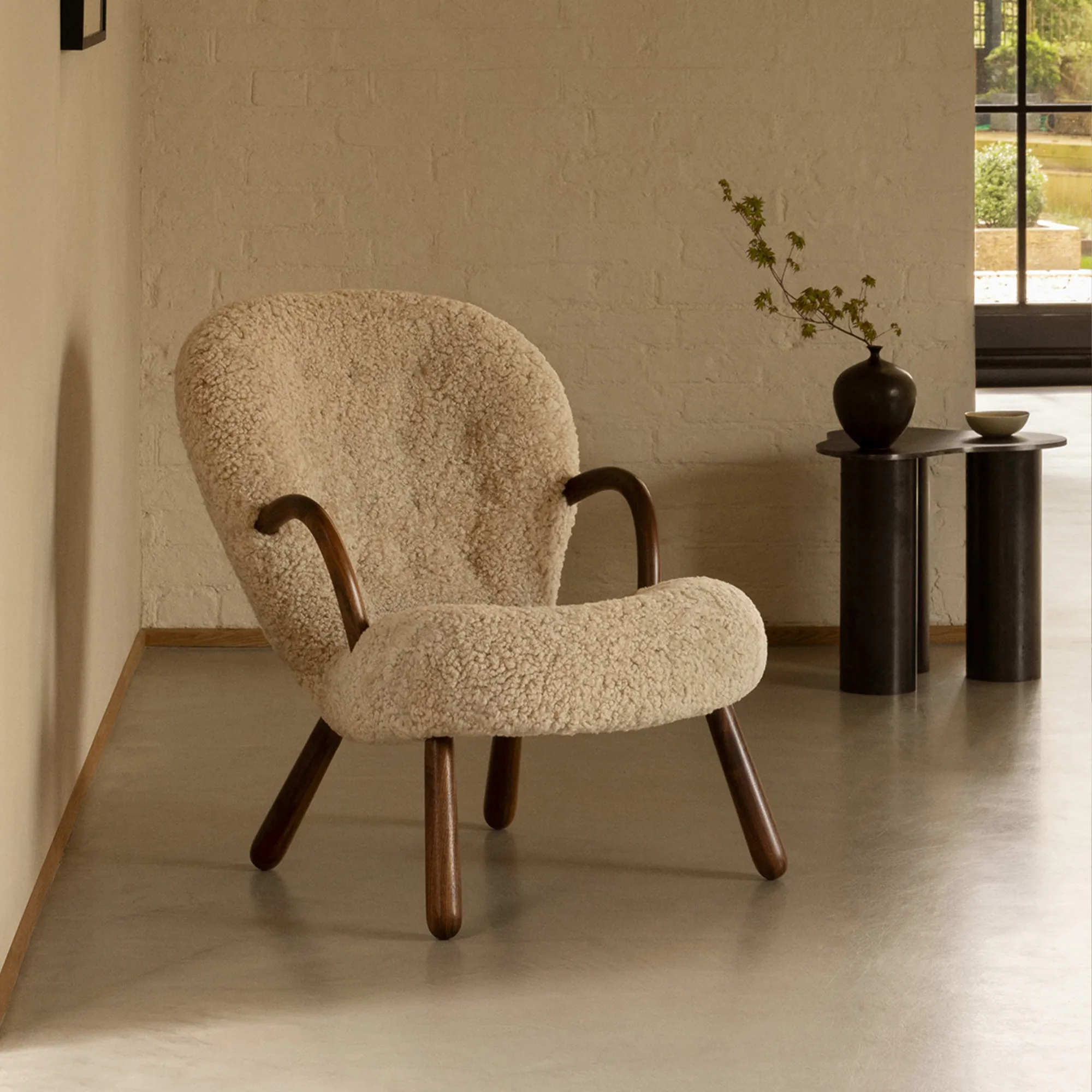 Clam Chair - 10