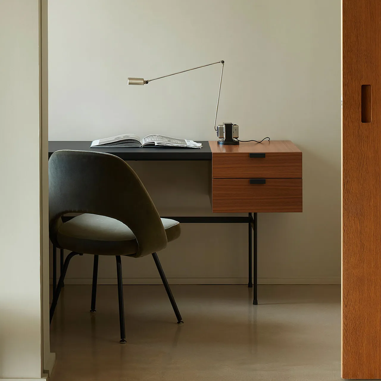 Daphine LED table lamp