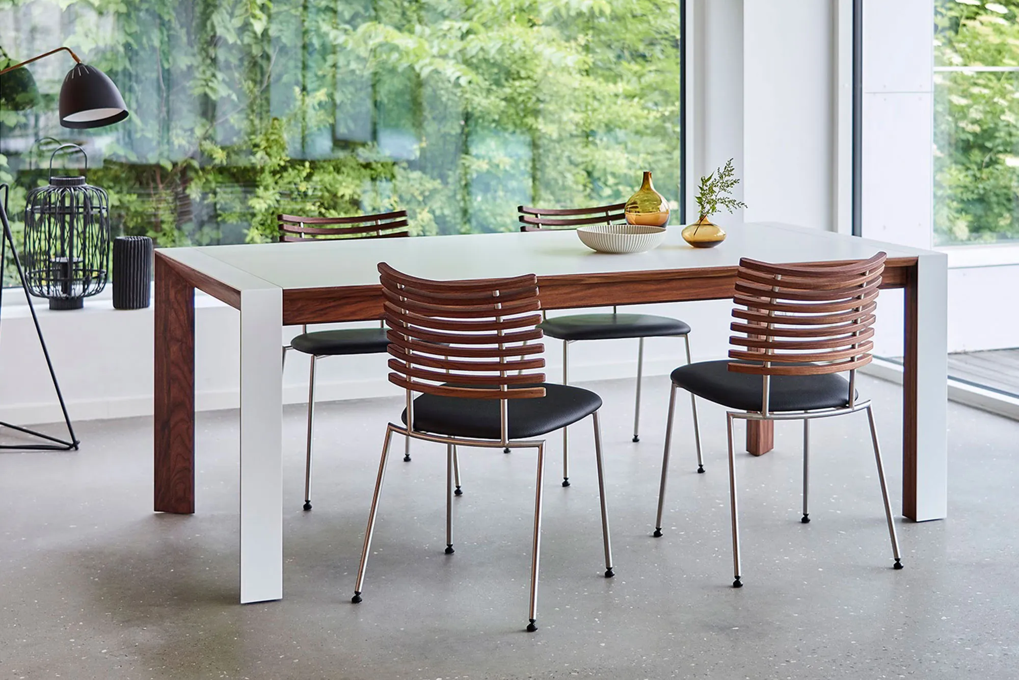 GM 7700 Table - 2