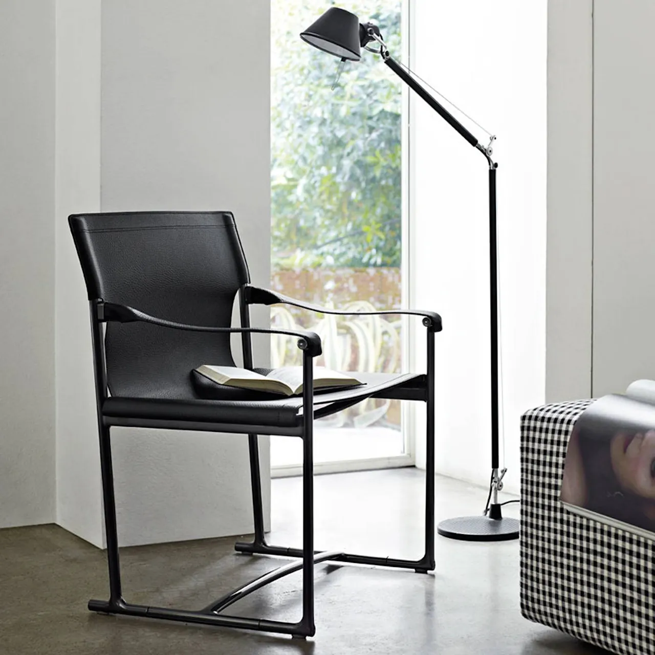 Mirto Armchair