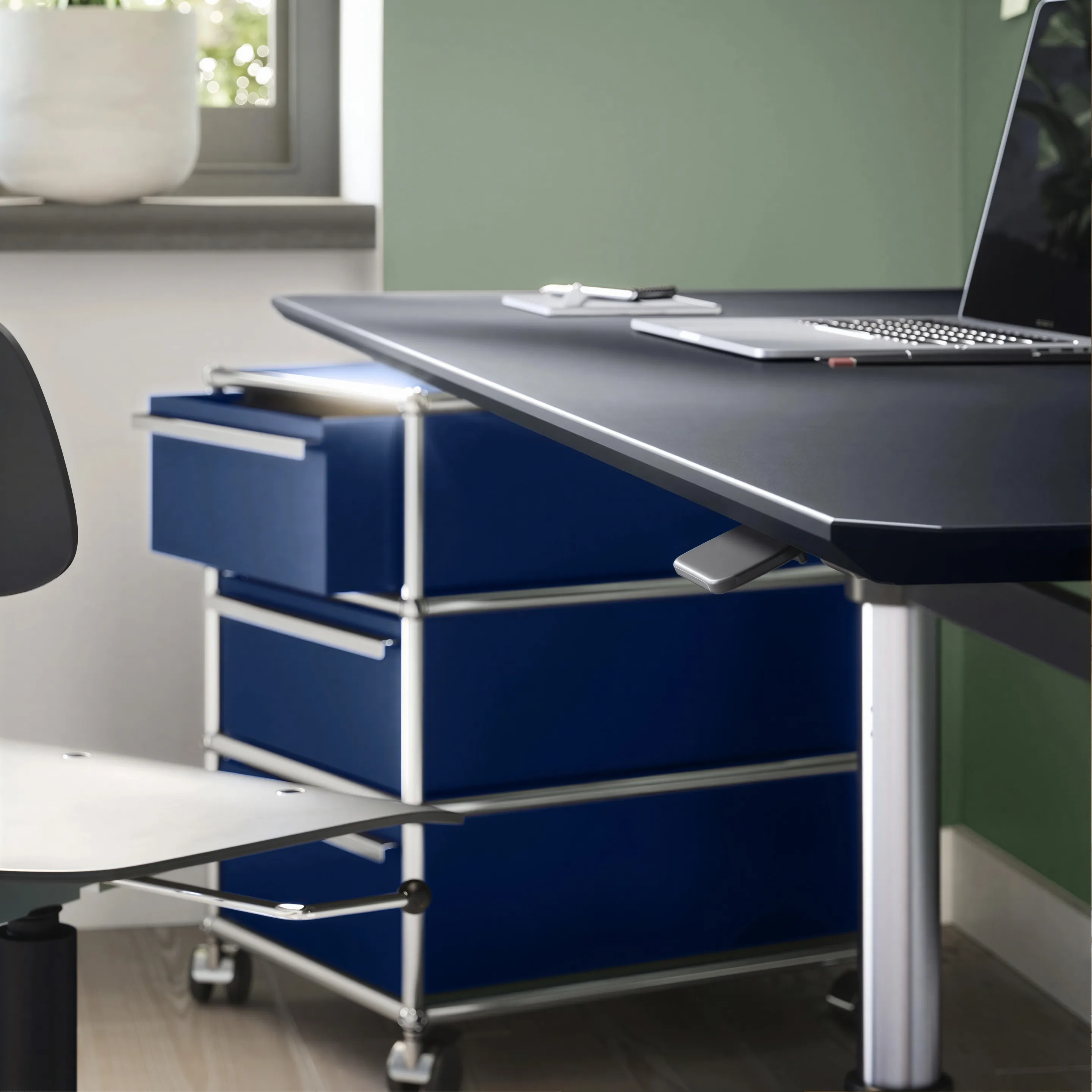 USM Kitos T6 Desk - 9