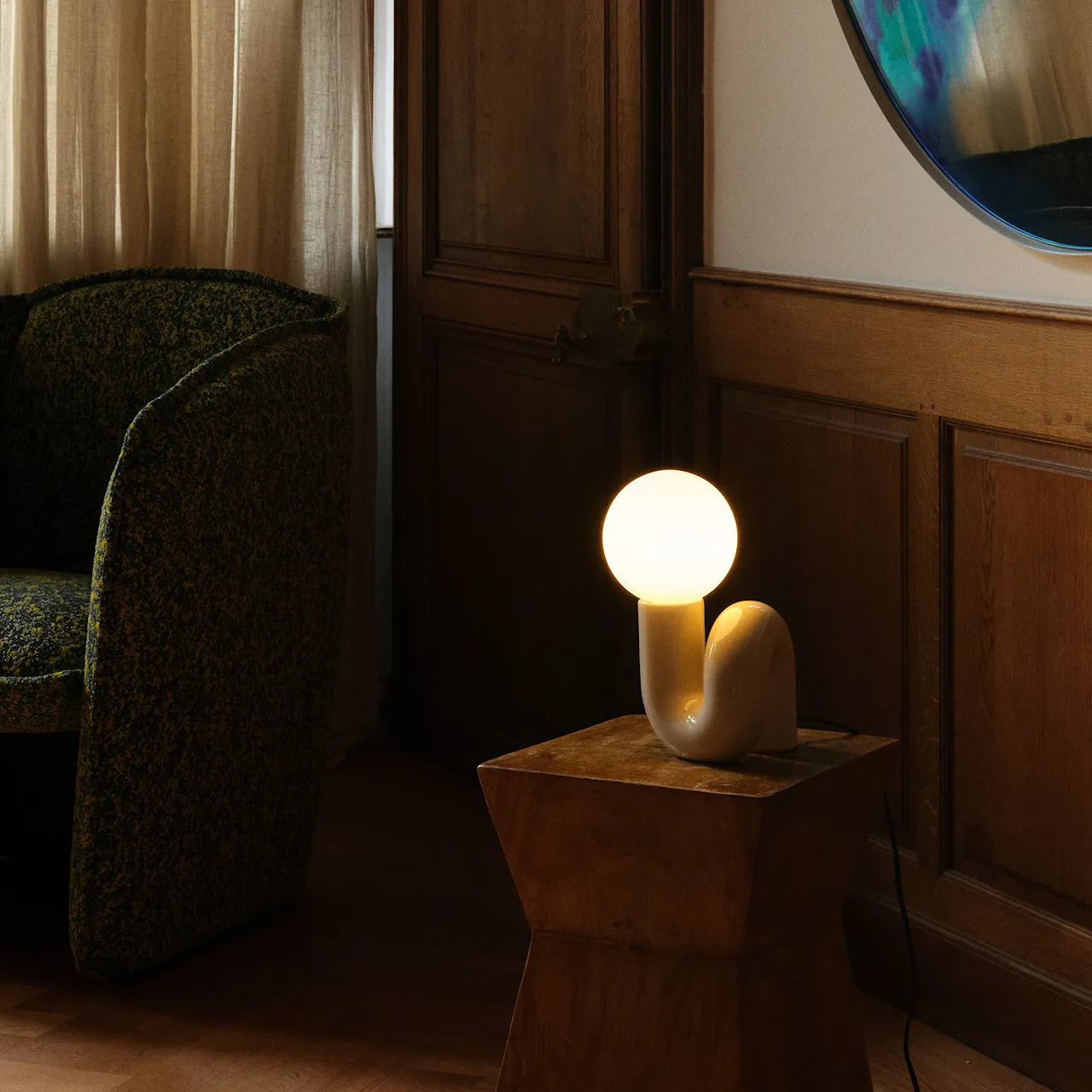 Neotenic small table lamp