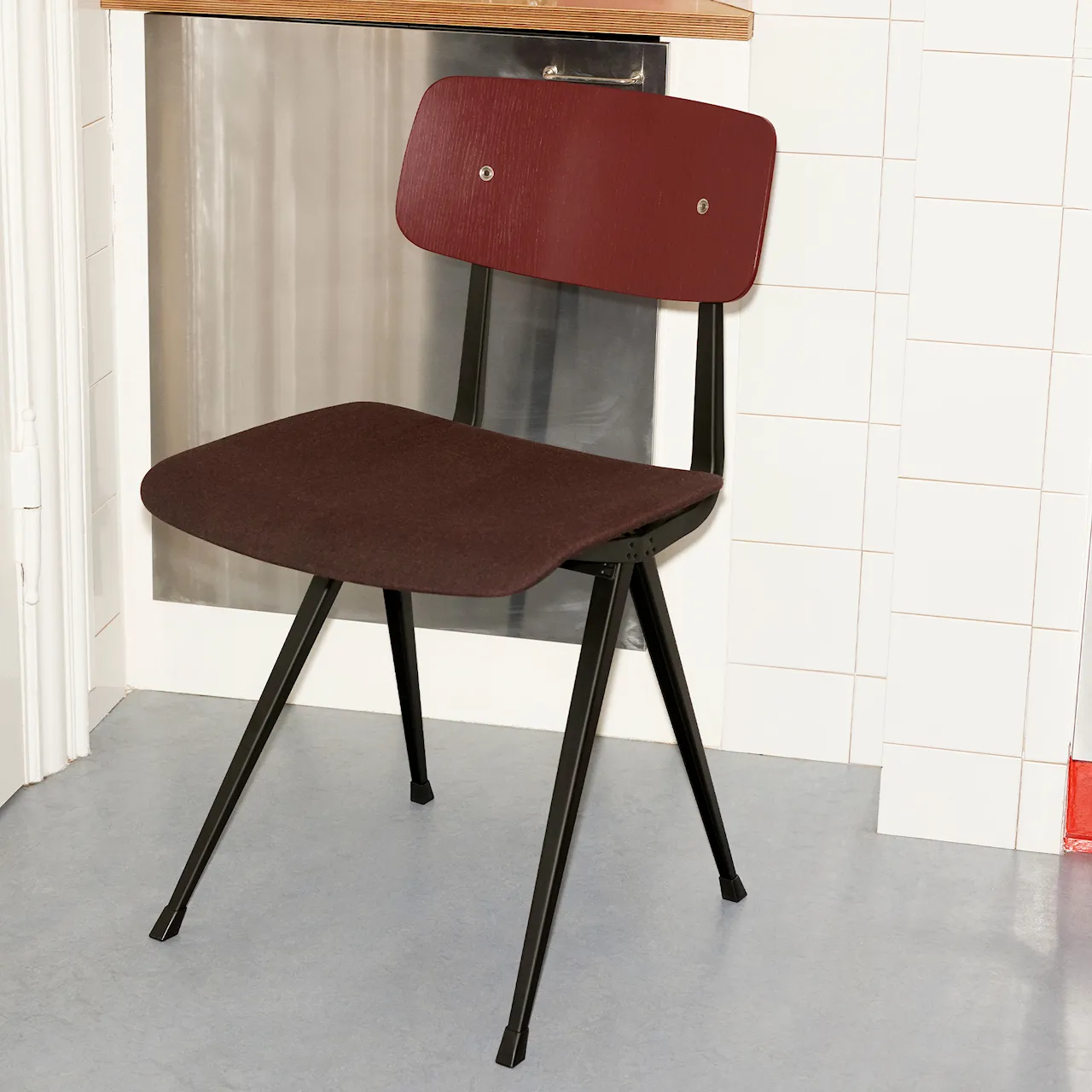 Result Chair Black