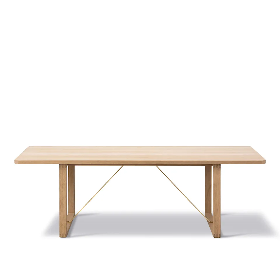 BM67 Coffee Table