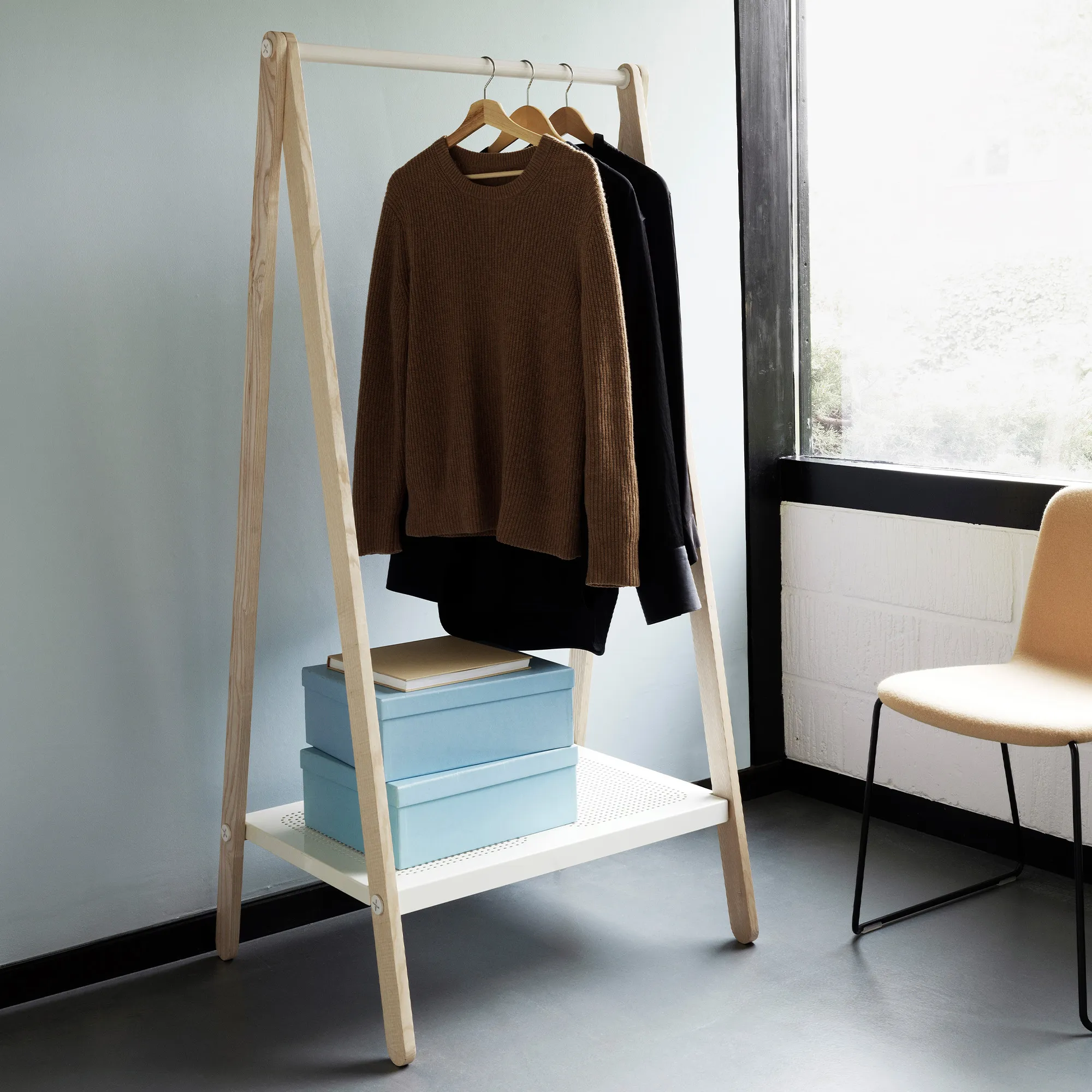 Toj Clothes Rack Small - 3