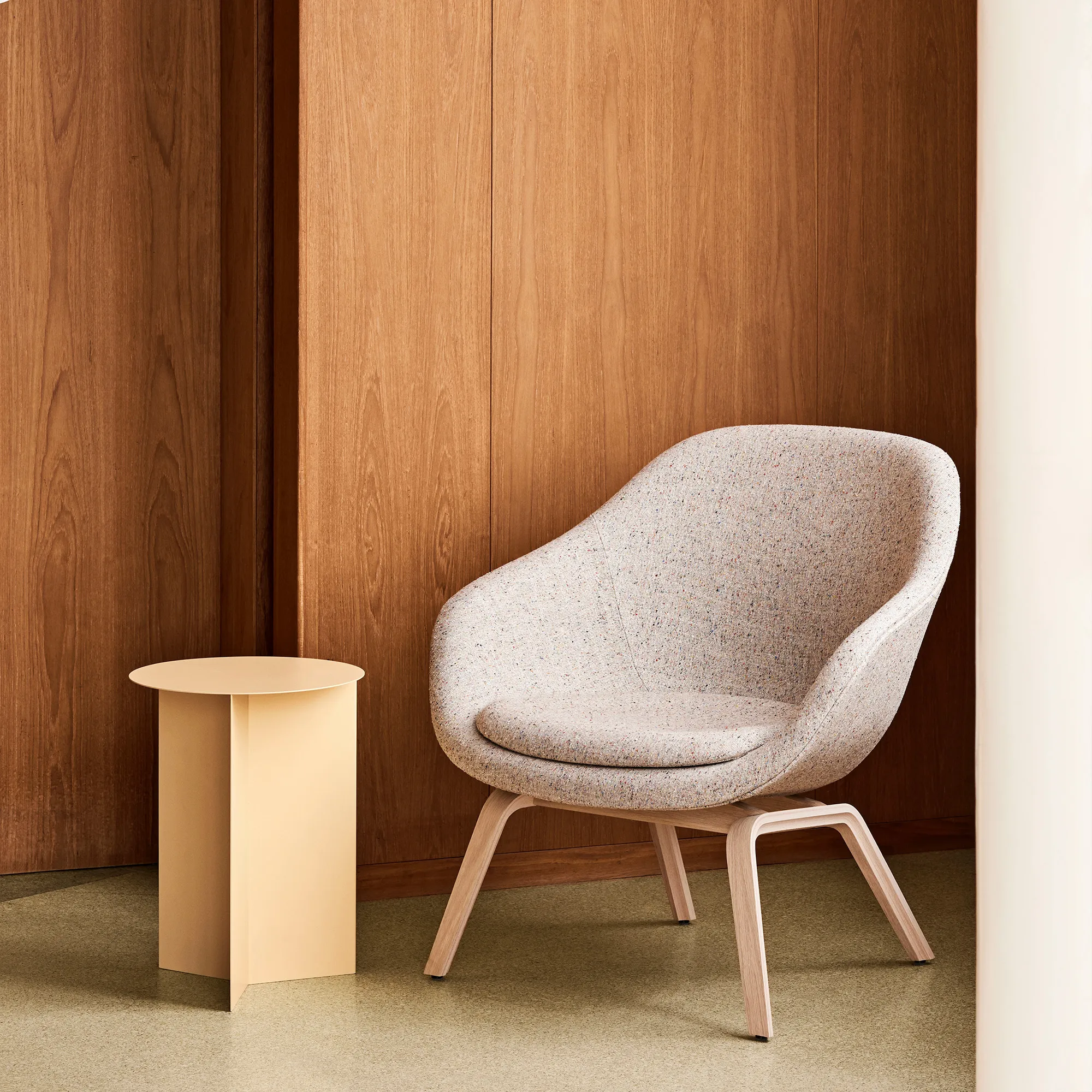 Slit Coffee Table Round High - 17