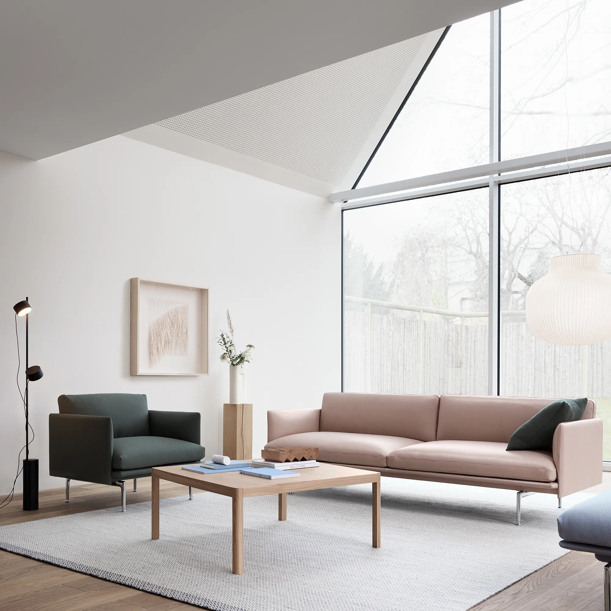 Outline 3-Seater / Polished Aluminium Base - 4