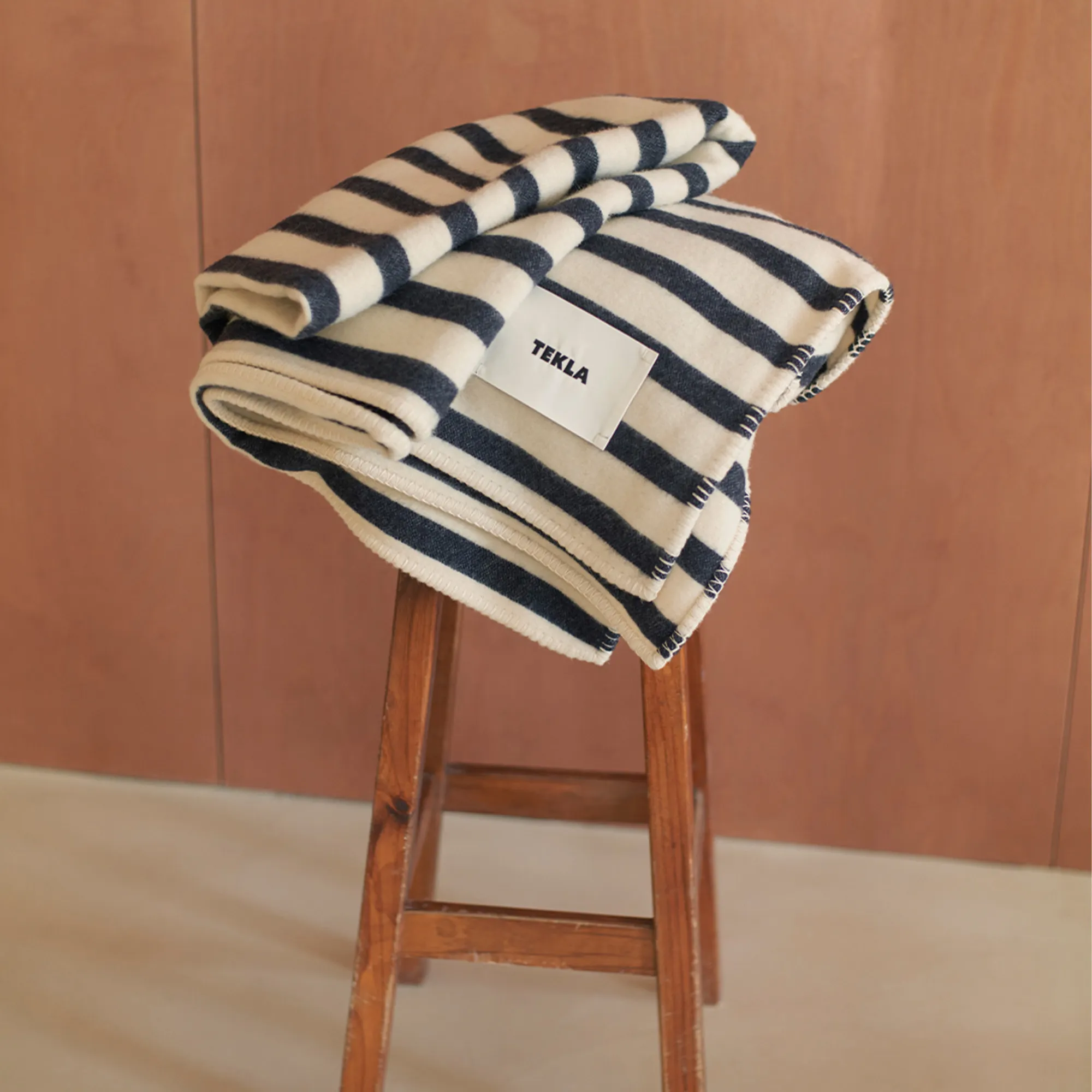 Magpie Stripes lamswollen deken - 2