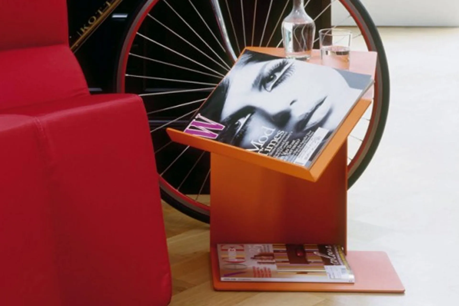 Diana F Side table - ClassiCon - Konstantin Grcic - NO GA