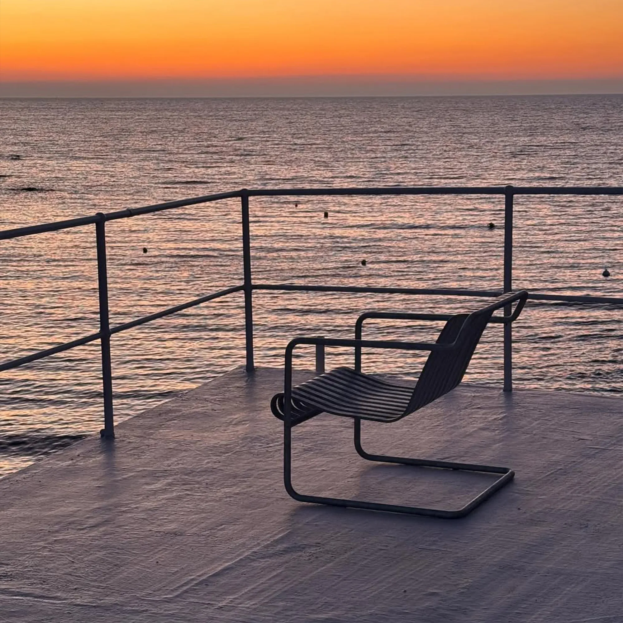 Palissade Cantilever Low Lounge Chair - 4