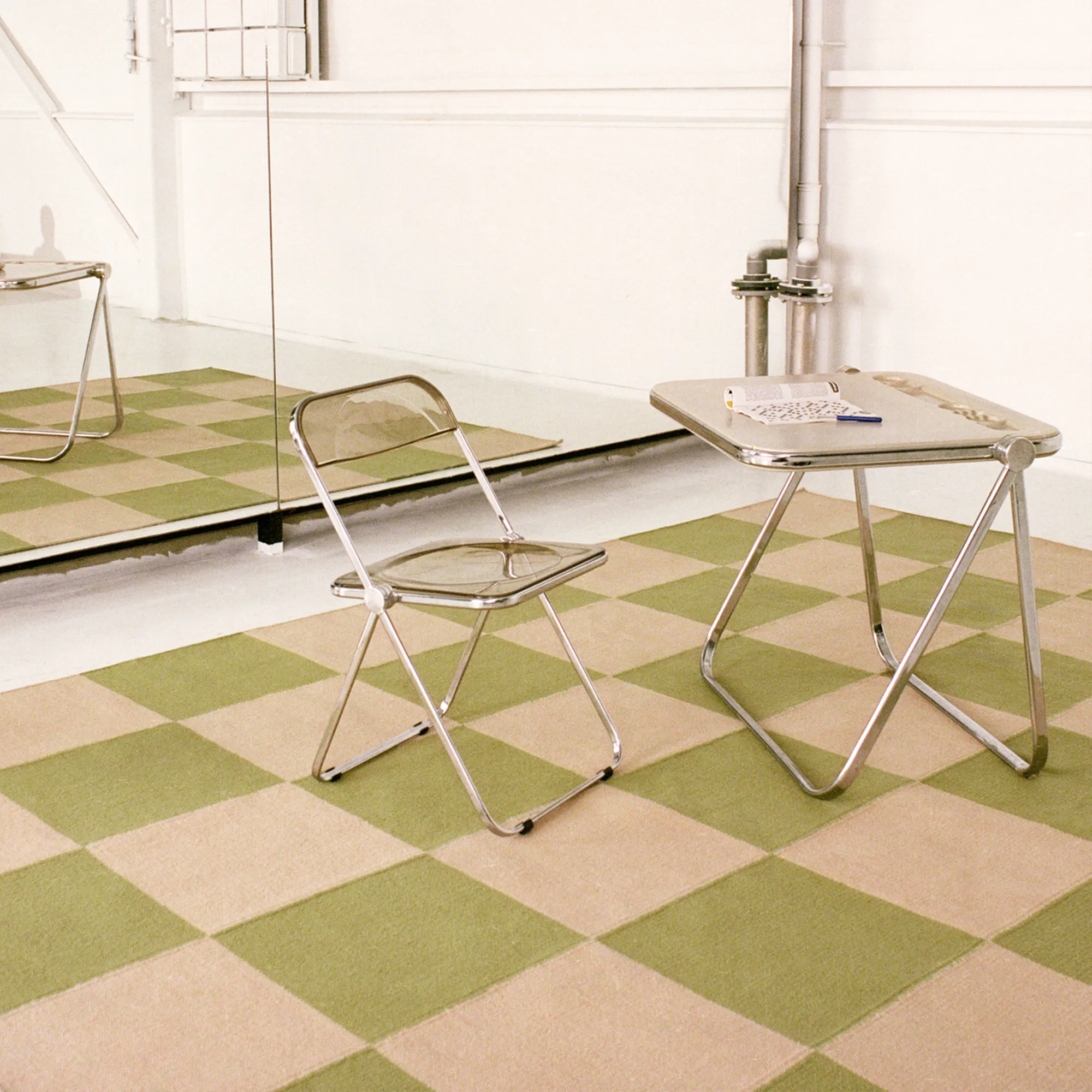 Square Green/Pink Wool Rug