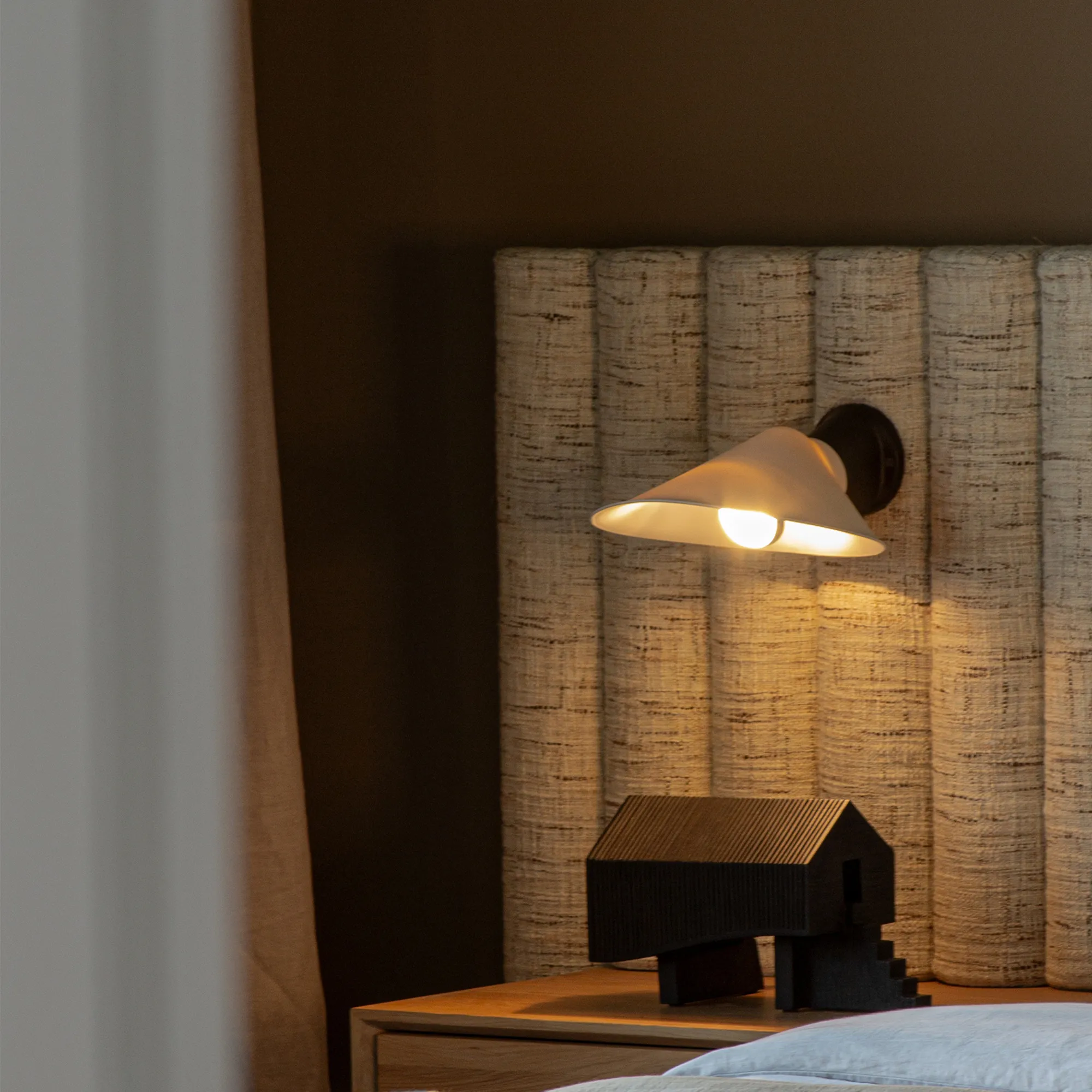 Plume SW wandlamp met knop - 12