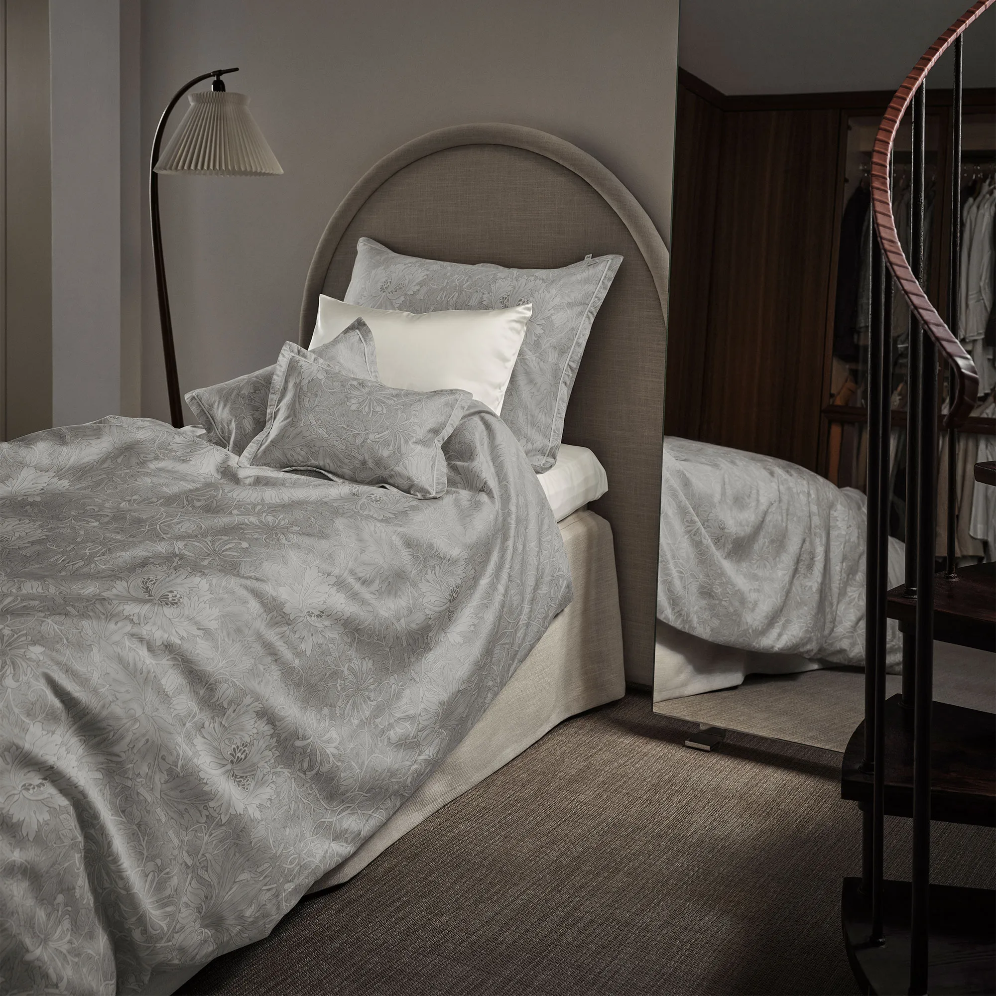 Honeysuckle  Tulip Duvet Cover - 2