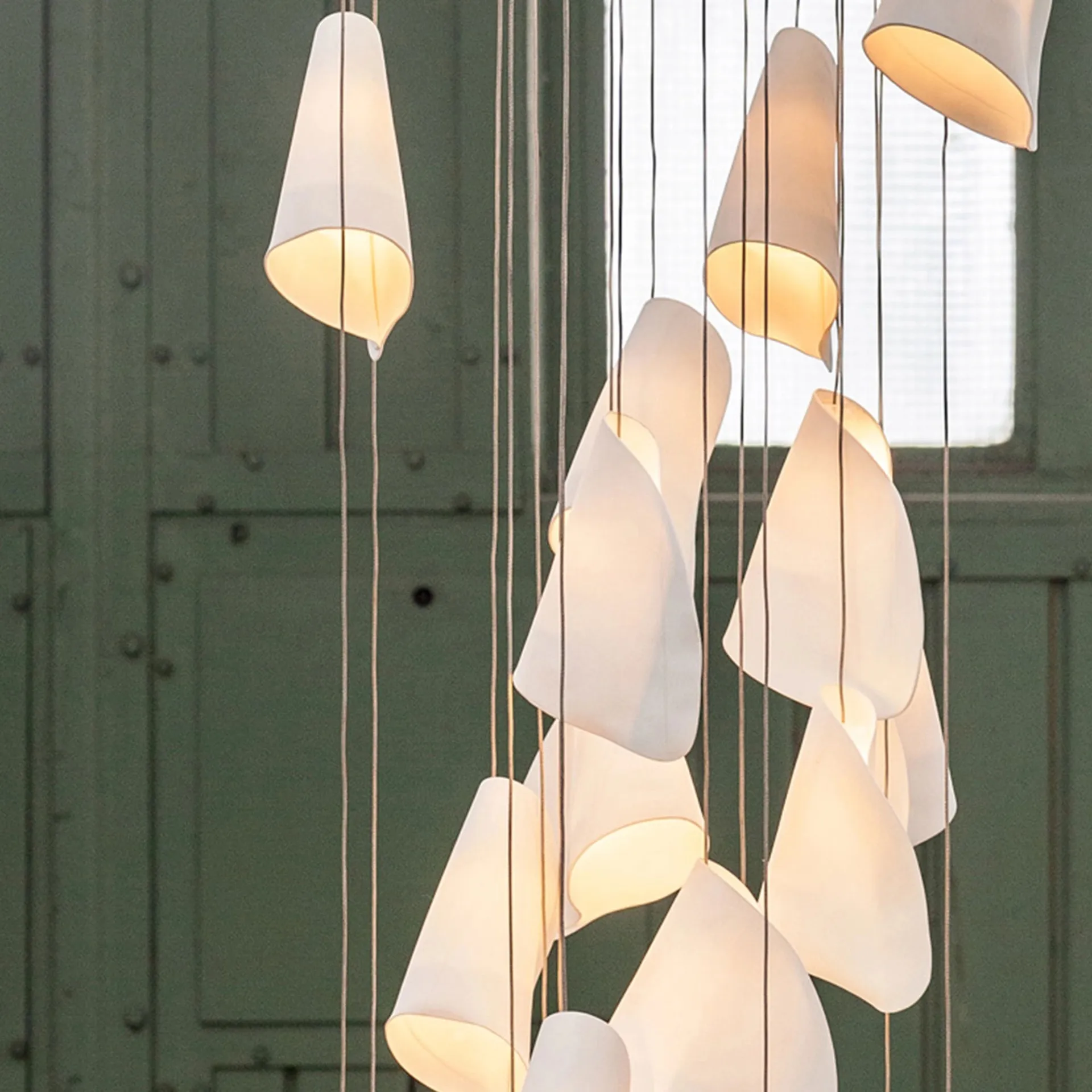 21.61 Cluster, White Xenon - Bocci - Omer Arbel - NO GA